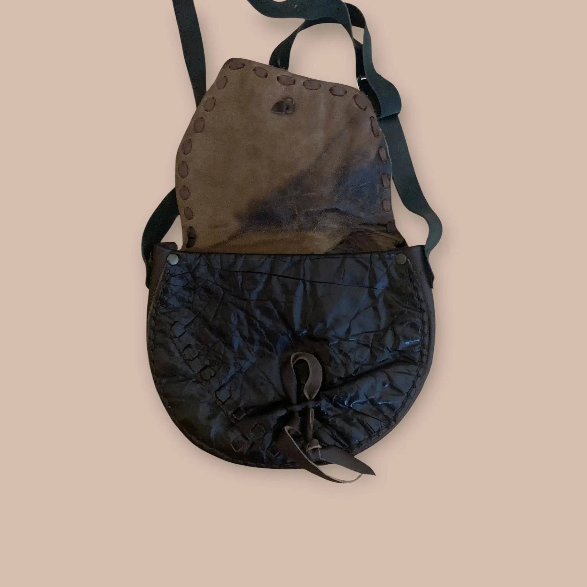 Hand Made nahkalaukku Bloomy Moon
