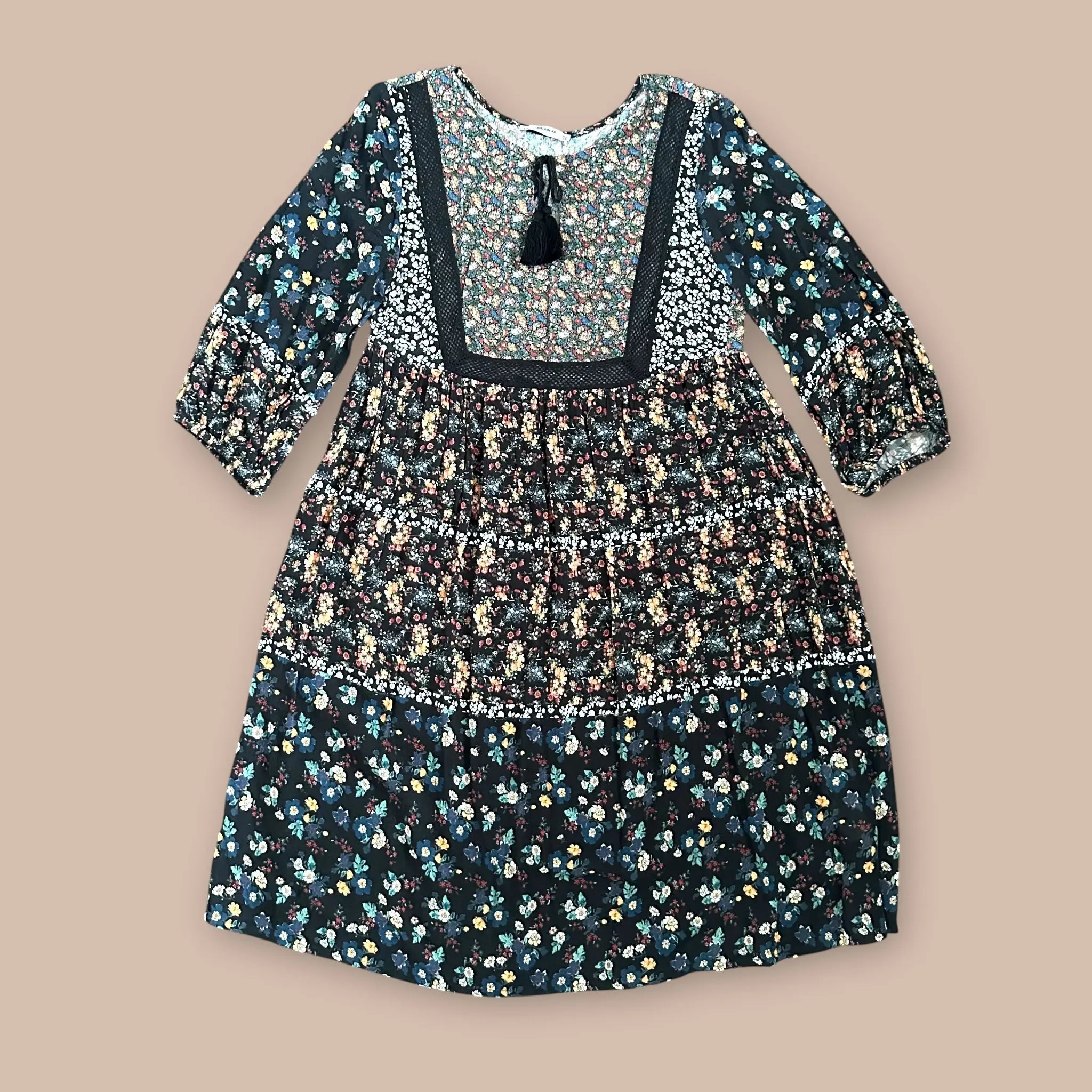 Pull&Bear viskoosimekko M Bloomy Moon