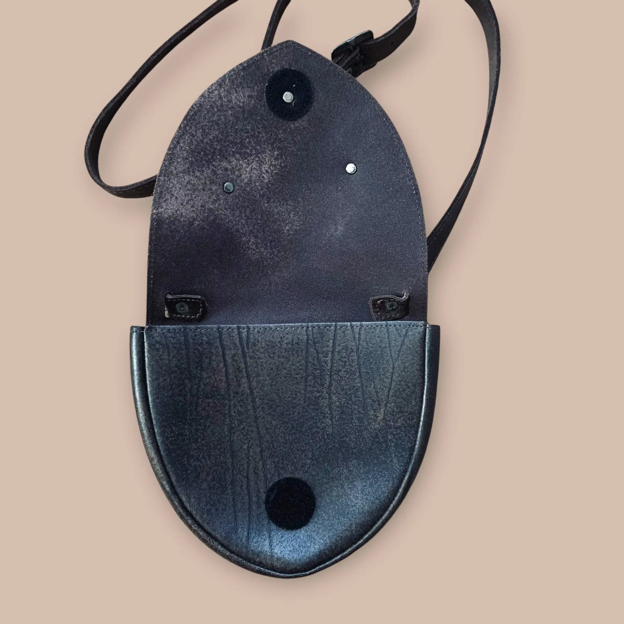 Ruskea nahkalaukku Bloomy Moon