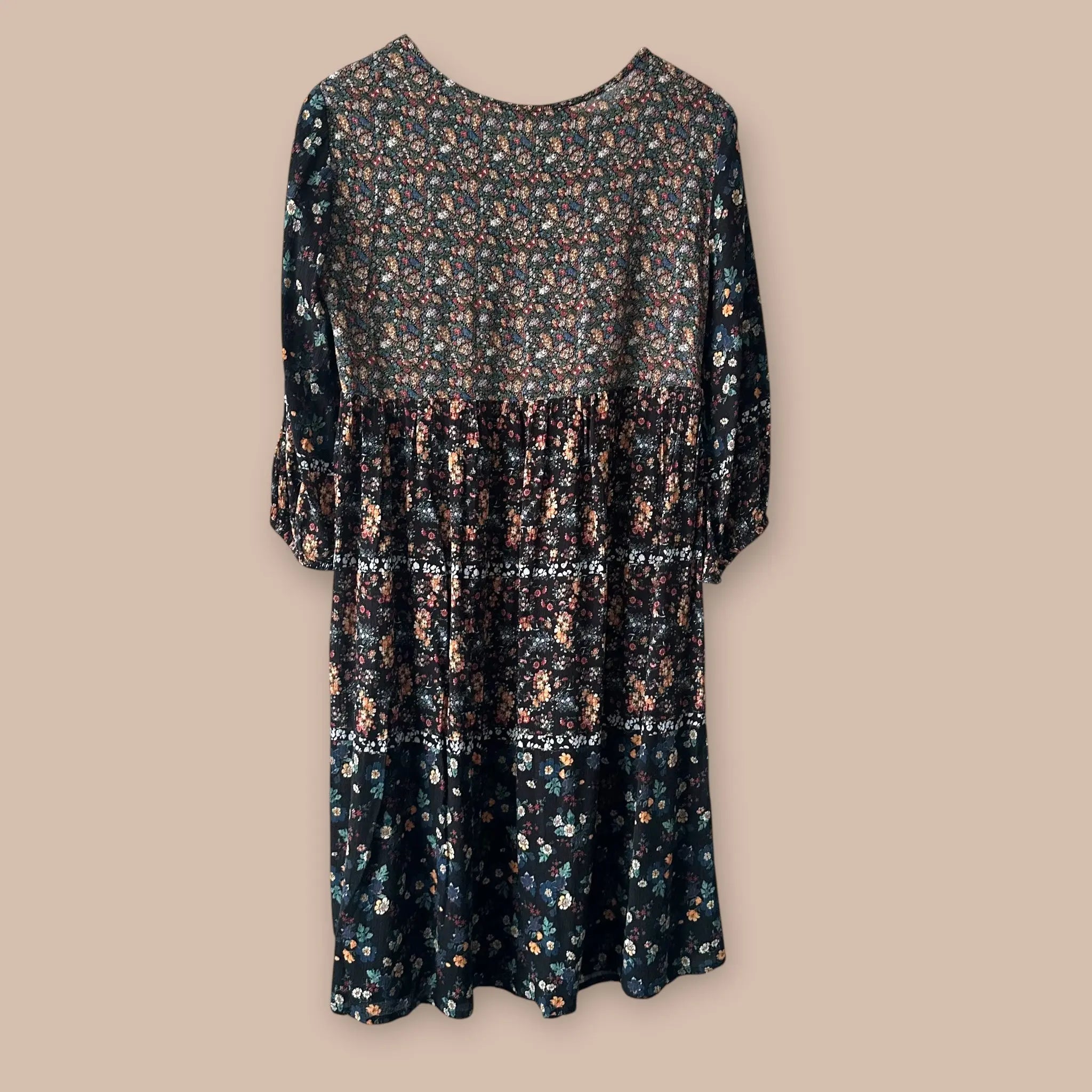 Pull&Bear viskoosimekko M Bloomy Moon