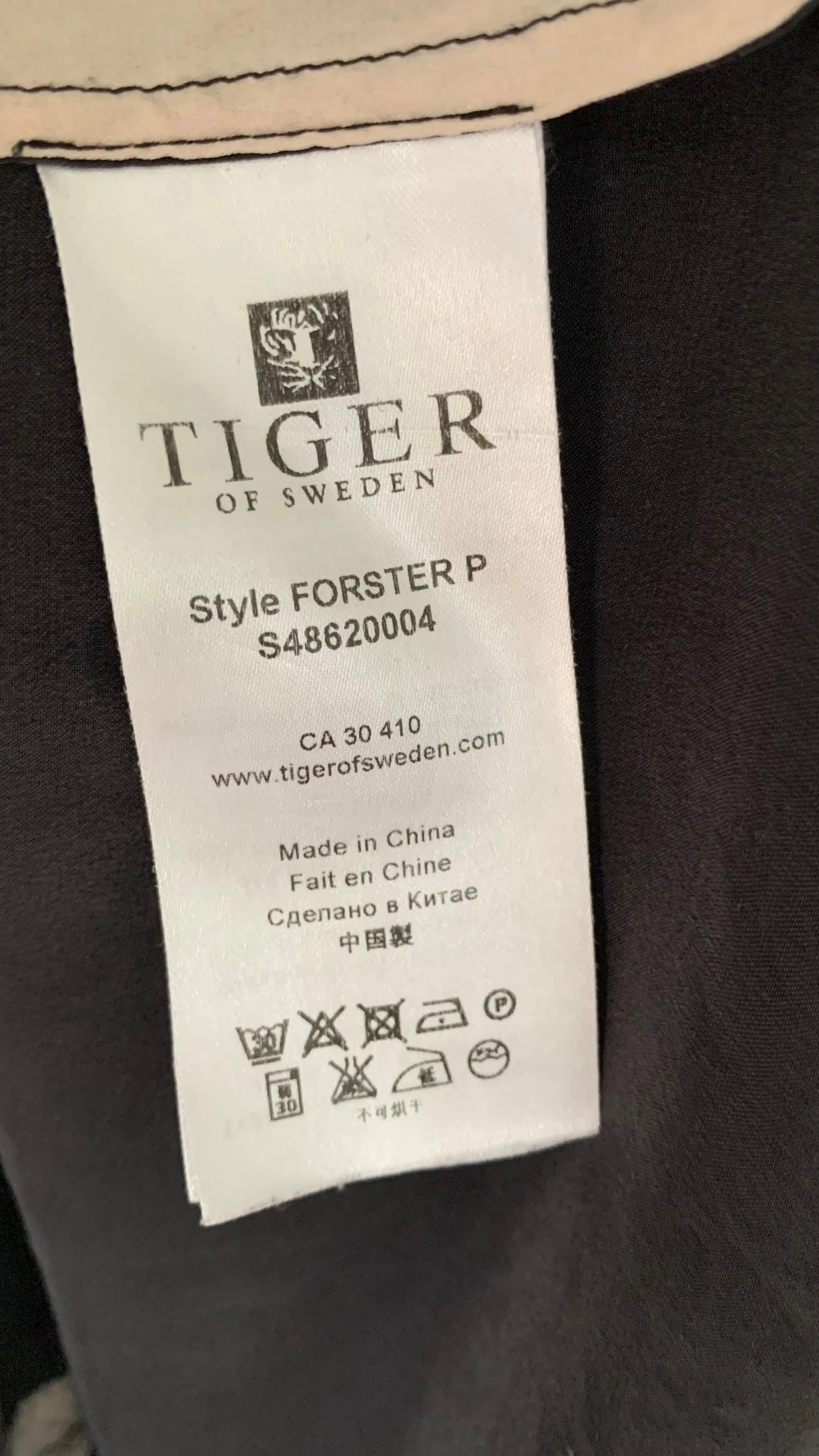 Tiger of Sweden silkkitoppi 40 Bloomy Moon