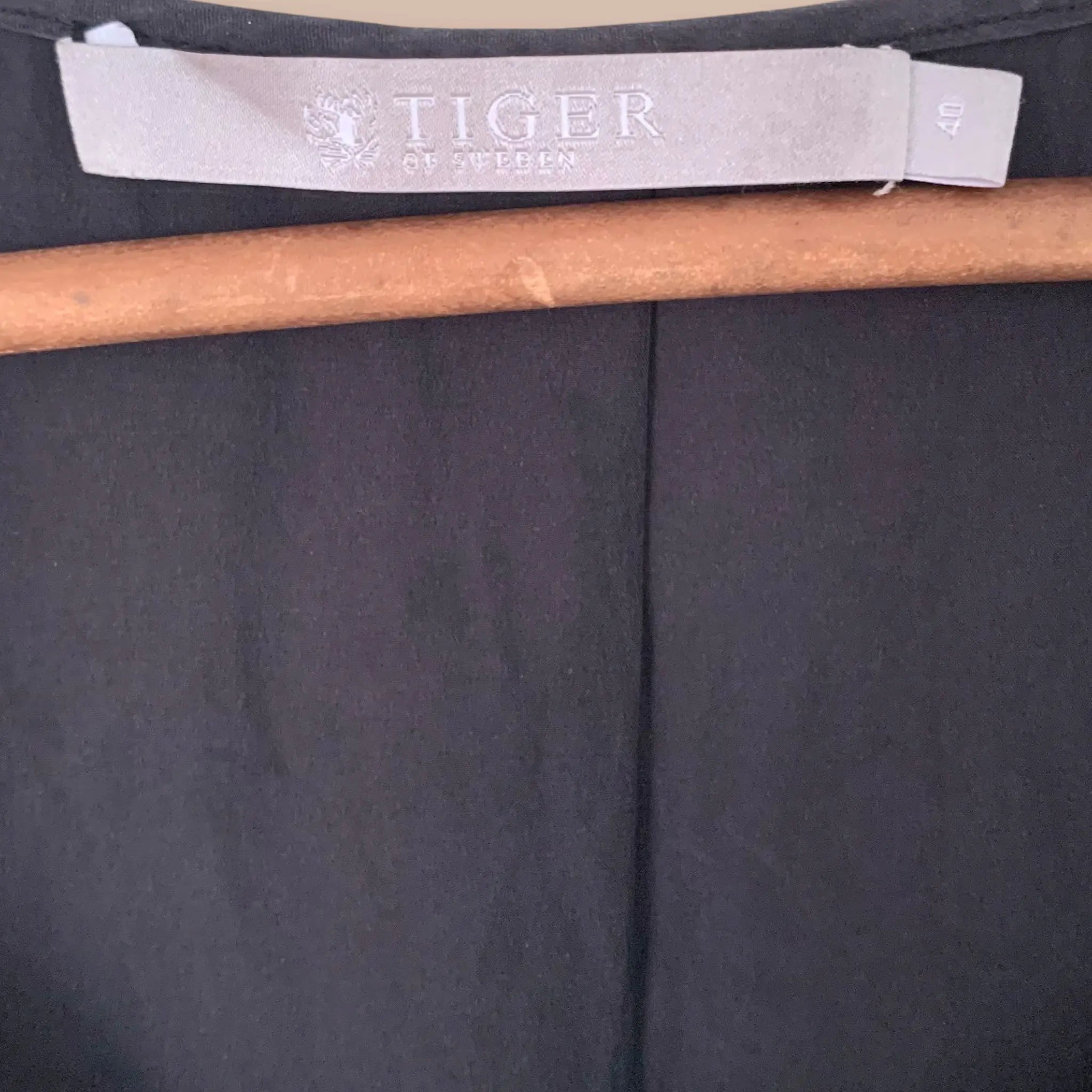 Tiger of Sweden silkkitoppi 40 Bloomy Moon