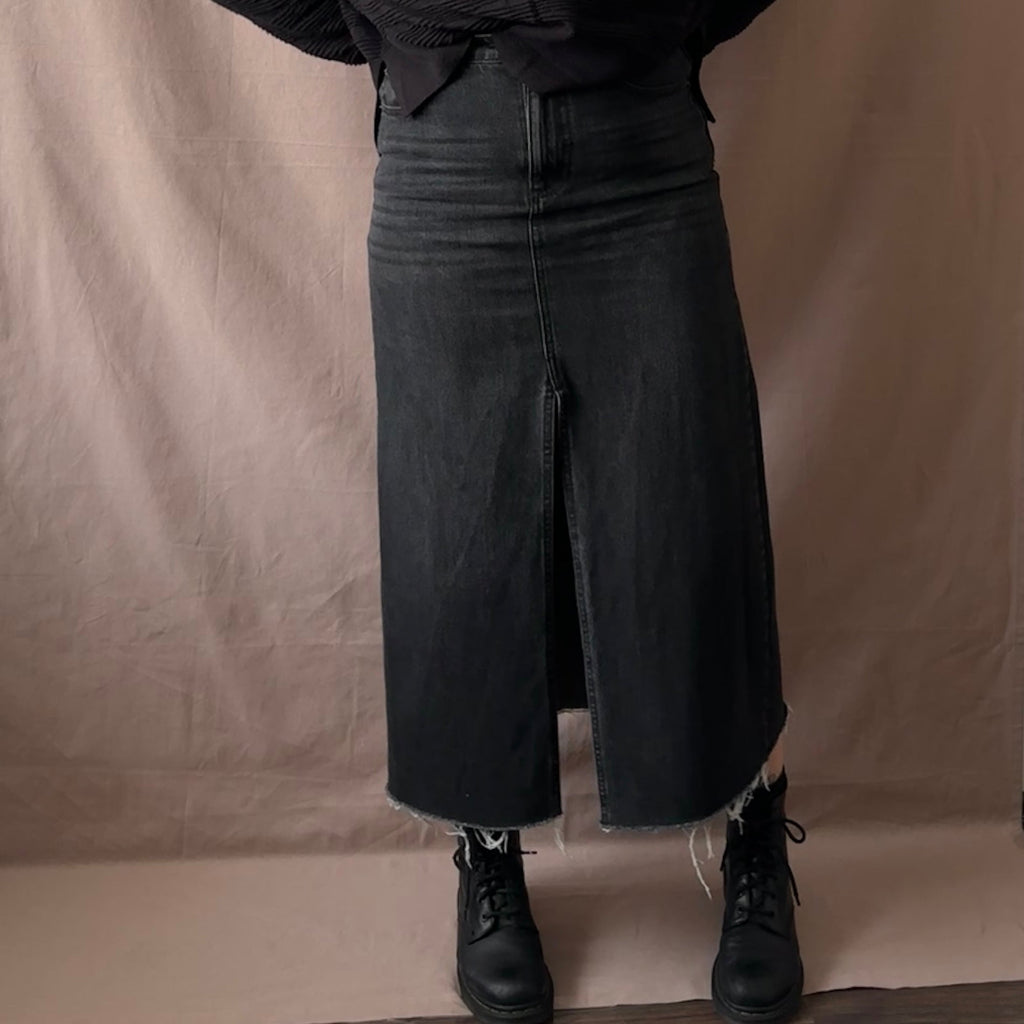 Reserved farkkuhame M Bloomy Moon