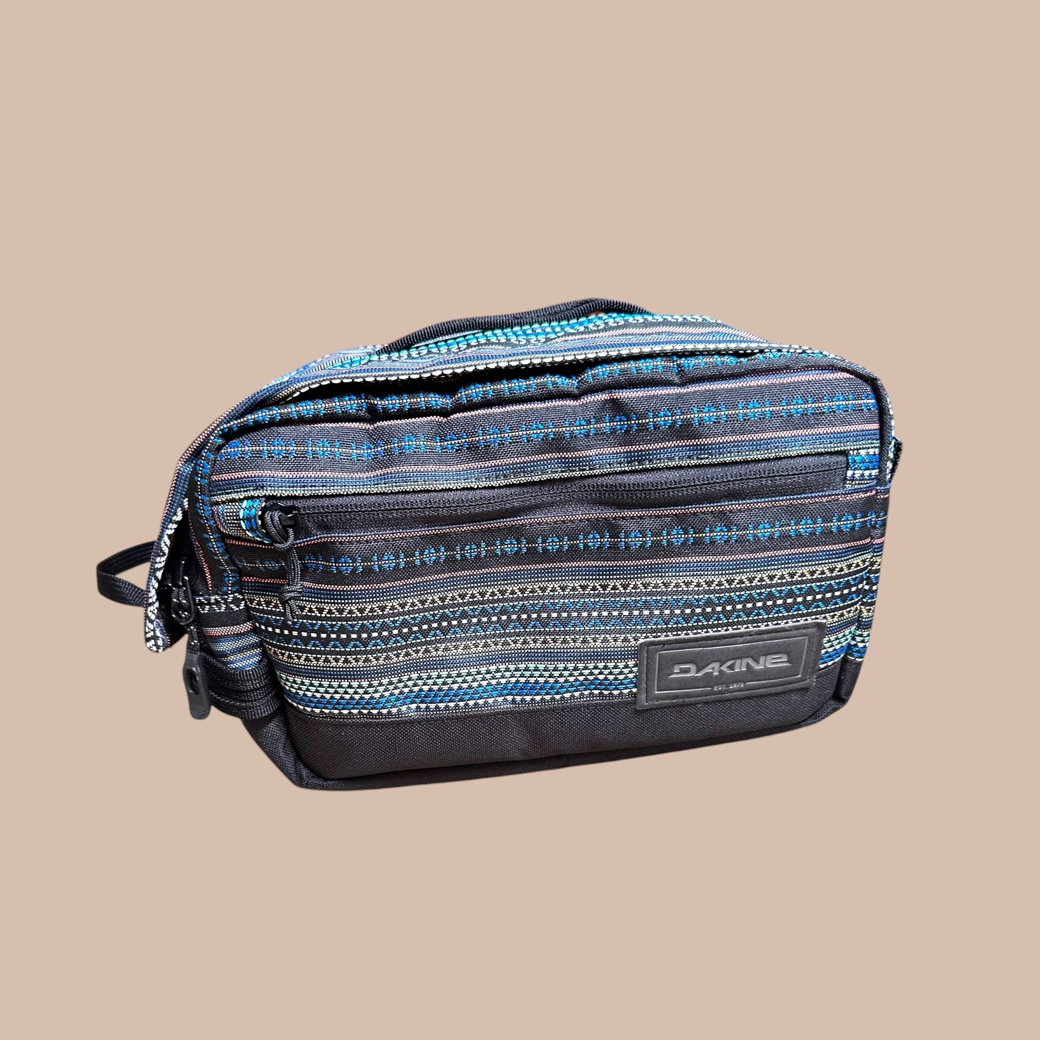 Dakine kosmetiikkalaukku Bloomy Moon