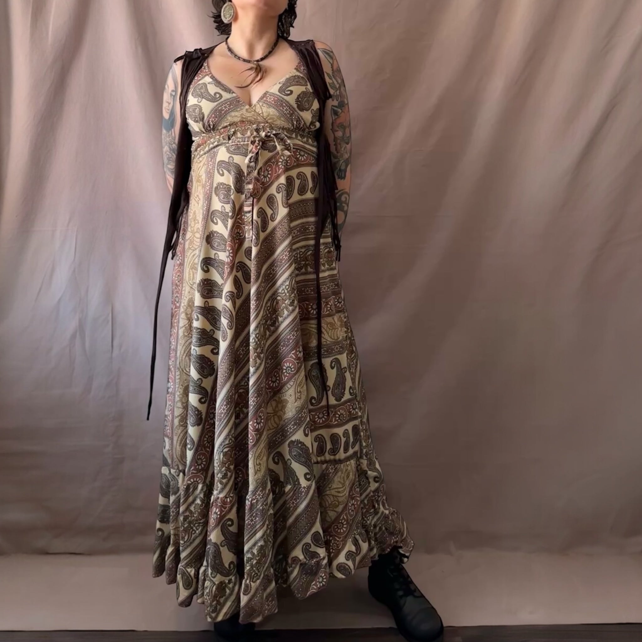 Intialainen maximekko XS-L Bloomy Moon