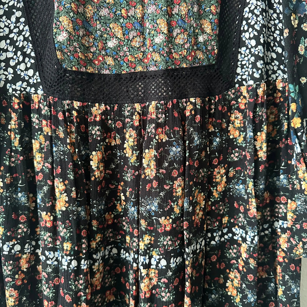 Pull&Bear viskoosimekko M Bloomy Moon