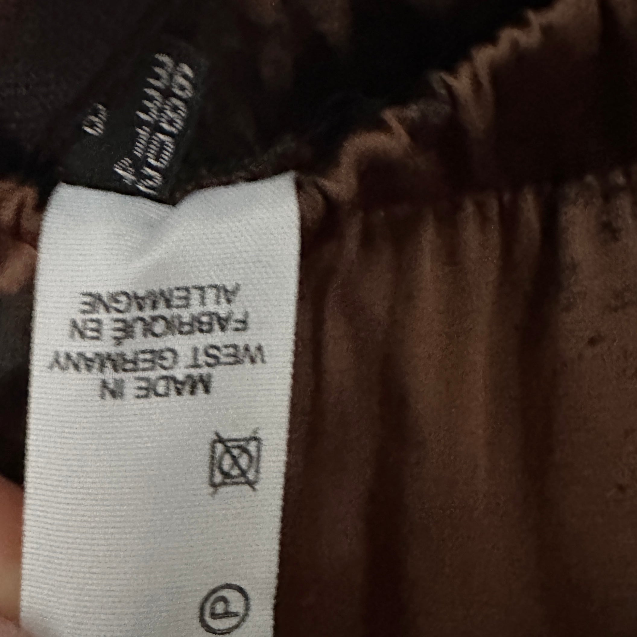 Laskostettu viskoosihame 38 Bloomy Moon