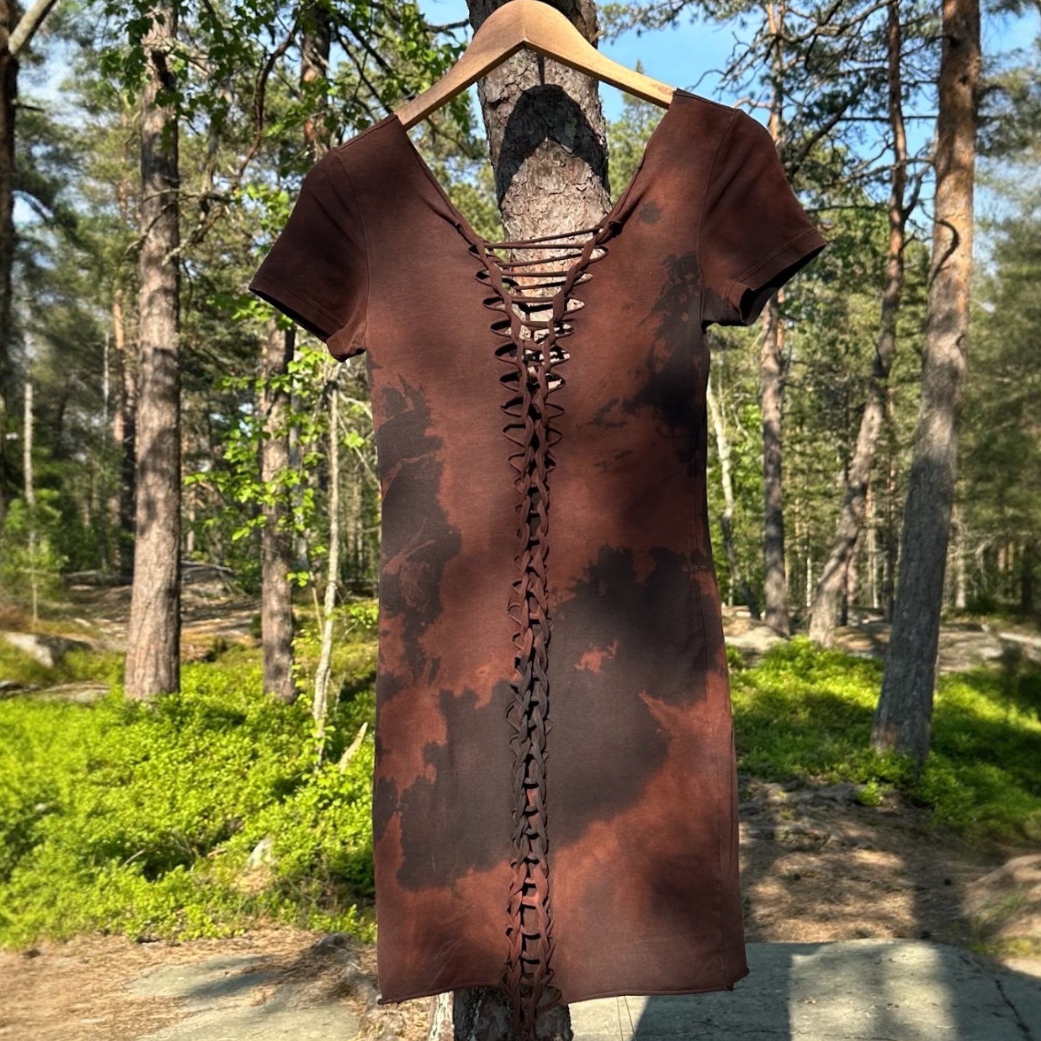Reikätrikoomekko Bloomy Moon