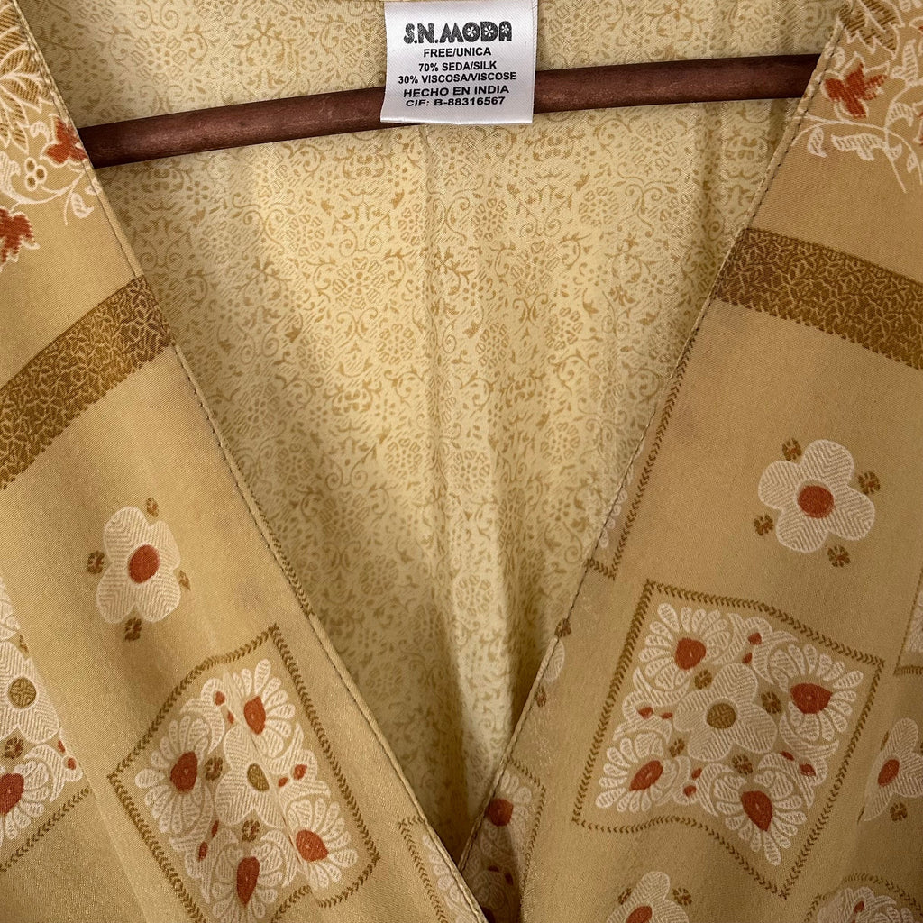 Intialainen silkkihaalari XS-L Bloomy Moon