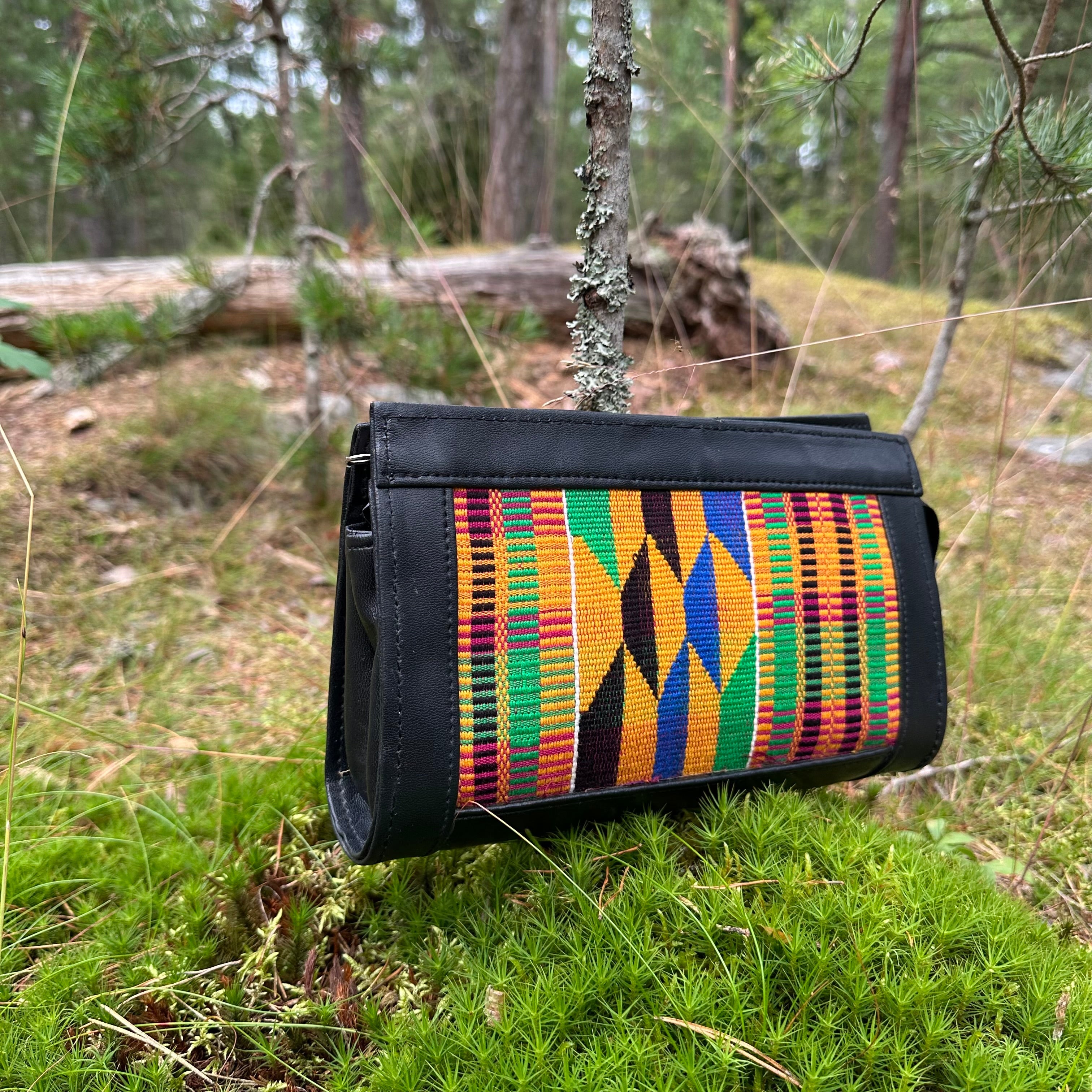 Nahkainen vintagelaukku Bloomy Moon