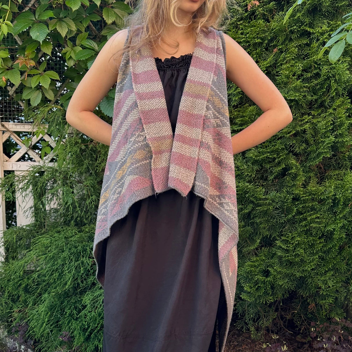 Aztec neuleliivi Bloomy Moon