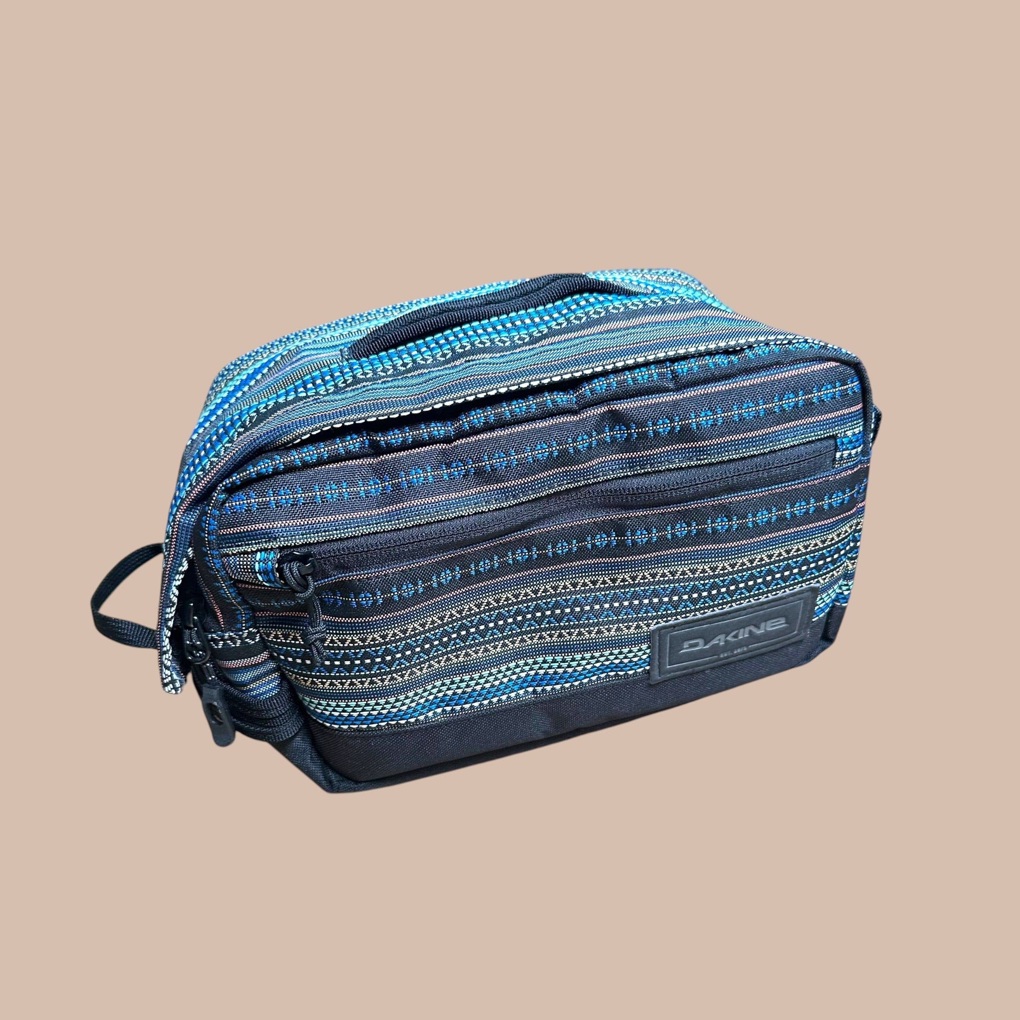 Dakine kosmetiikkalaukku Bloomy Moon