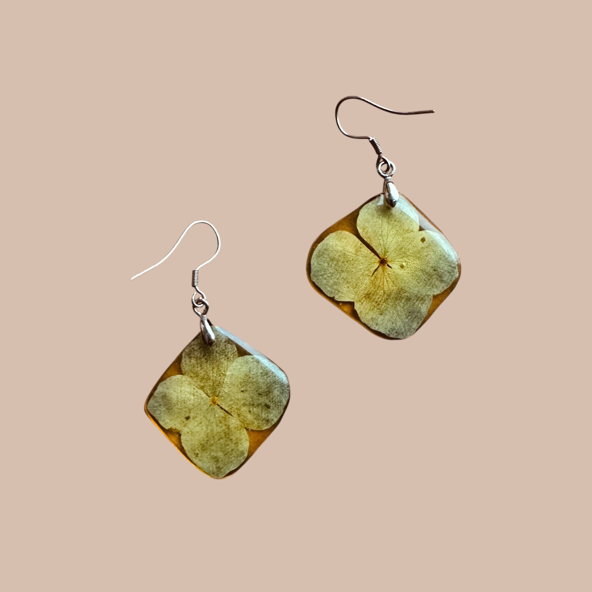 Handmade Kasvikorvakorut Bloomy Moon