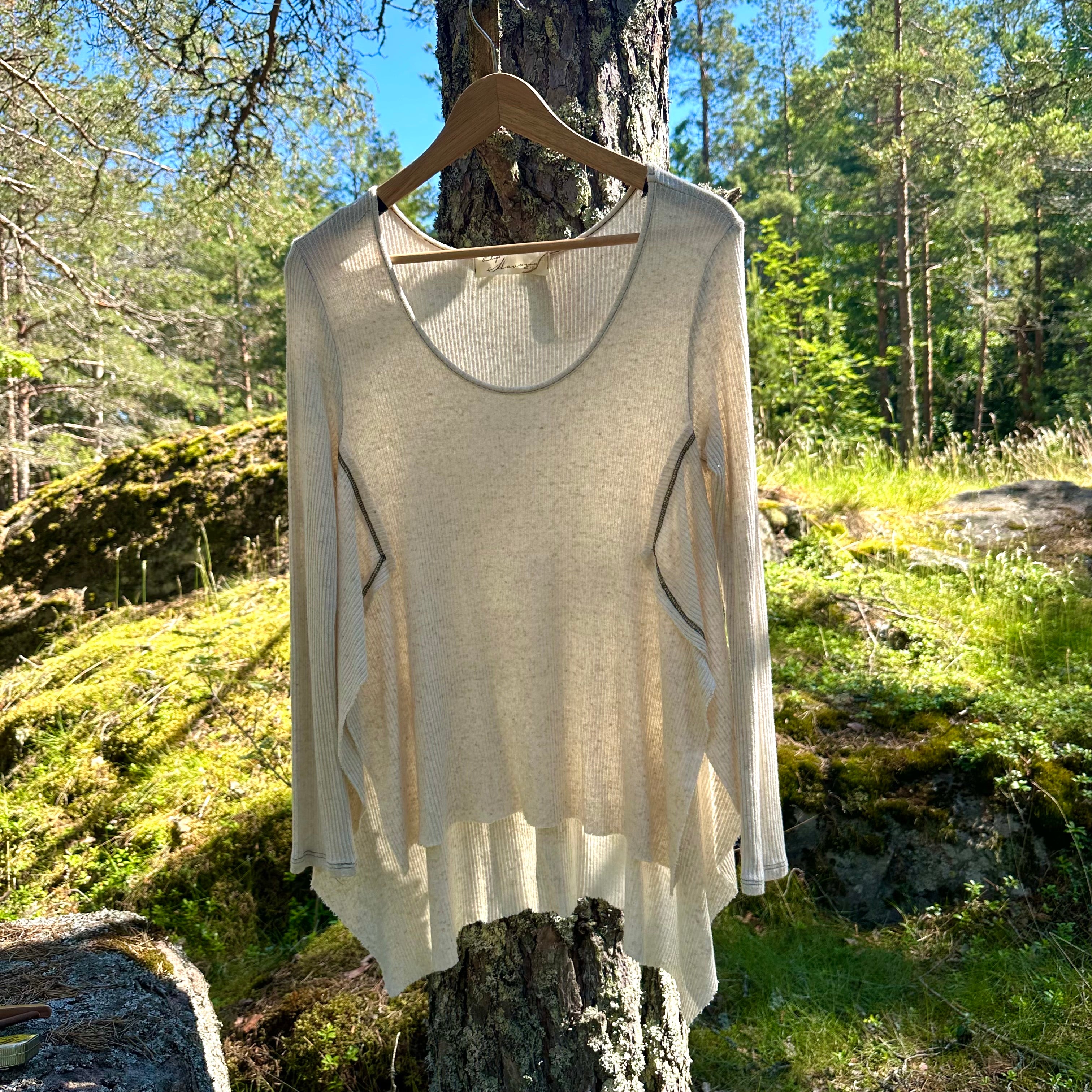 Epäsymmetrinen paita S-XXL