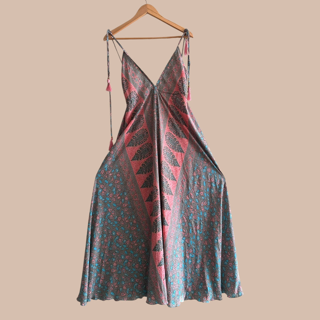 Intialainen silkkimekko Bloomy Moon