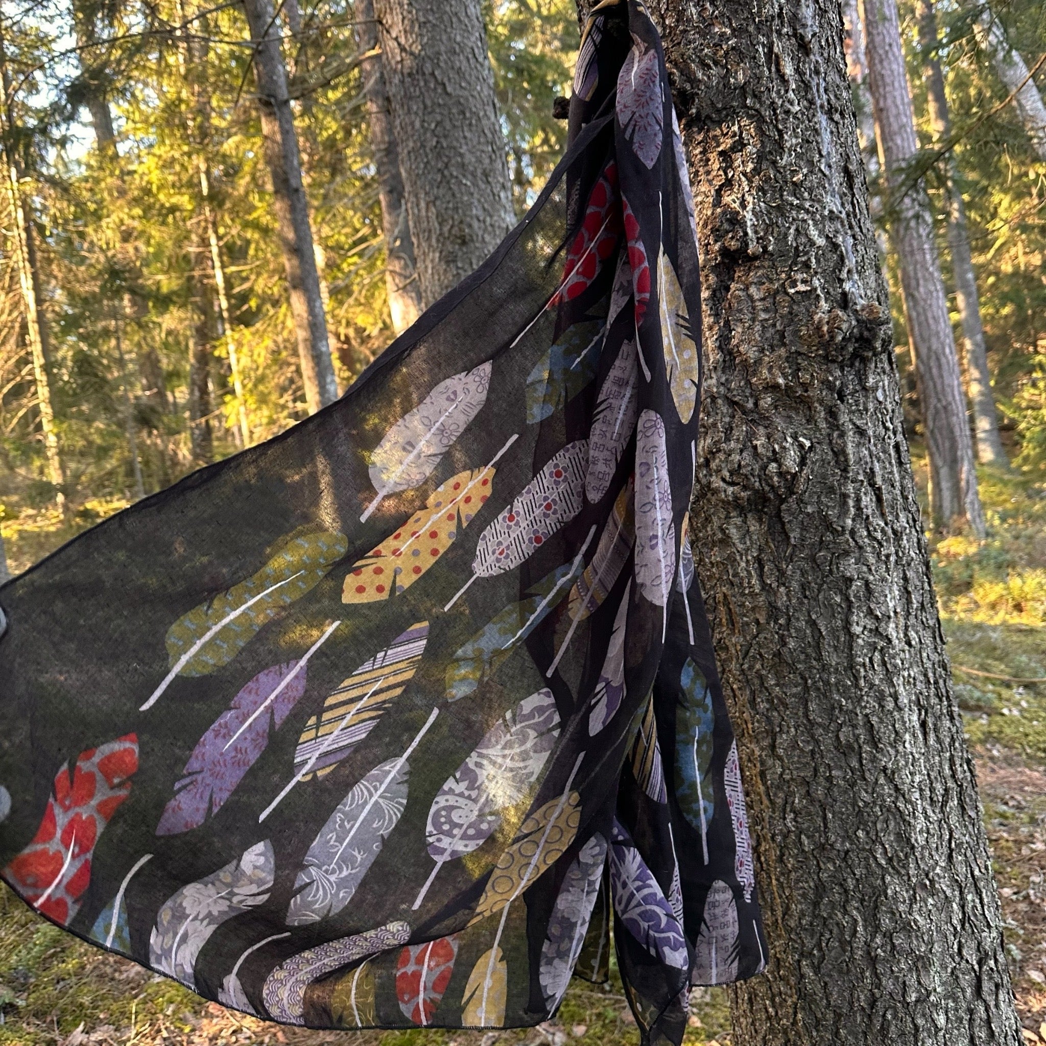 Sulkakuvioinen huivi Bloomy Moon