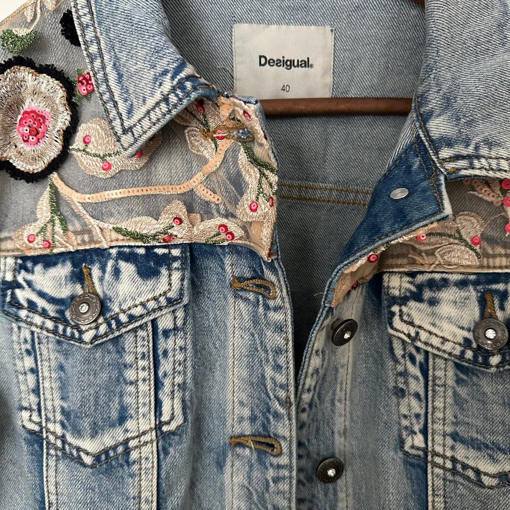 Desigual koristeellinen farkkutakki S-L Bloomy Moon