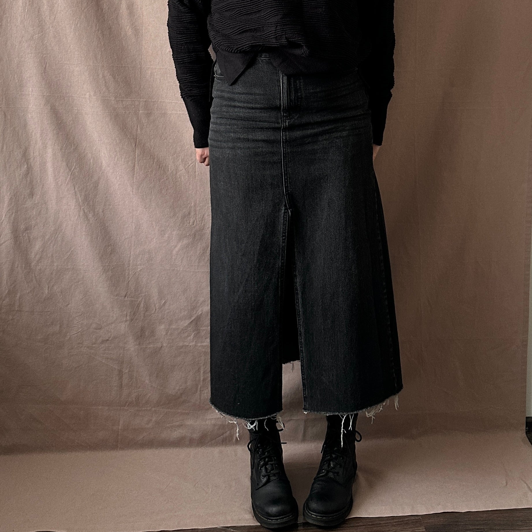 Reserved farkkuhame M Bloomy Moon