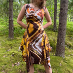 Epäsymmetrinen batiikkimekko M/L