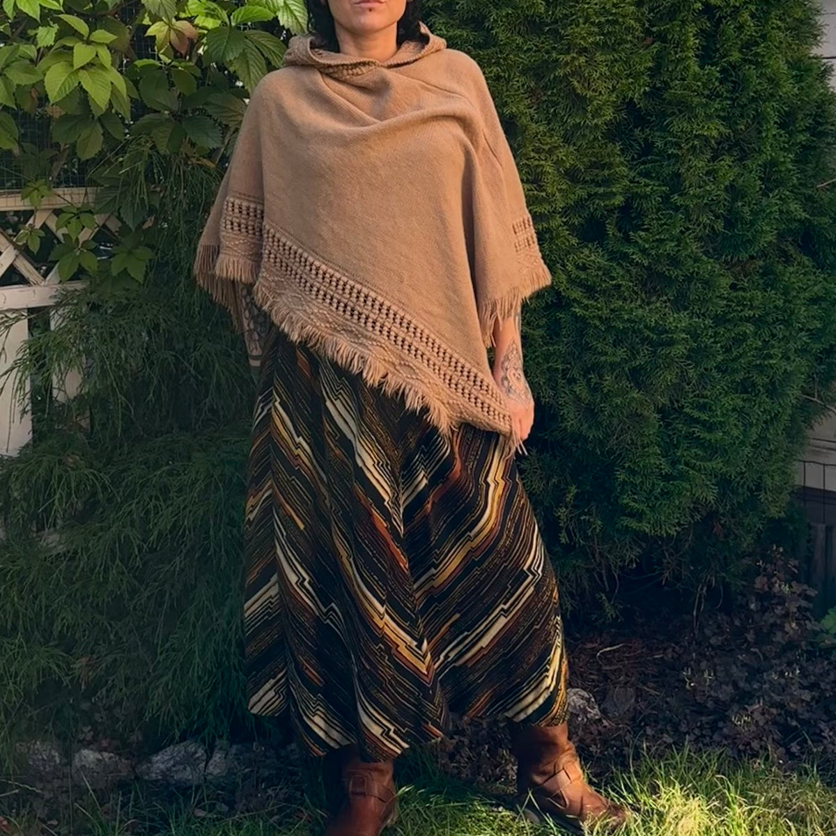 Hupullinen poncho