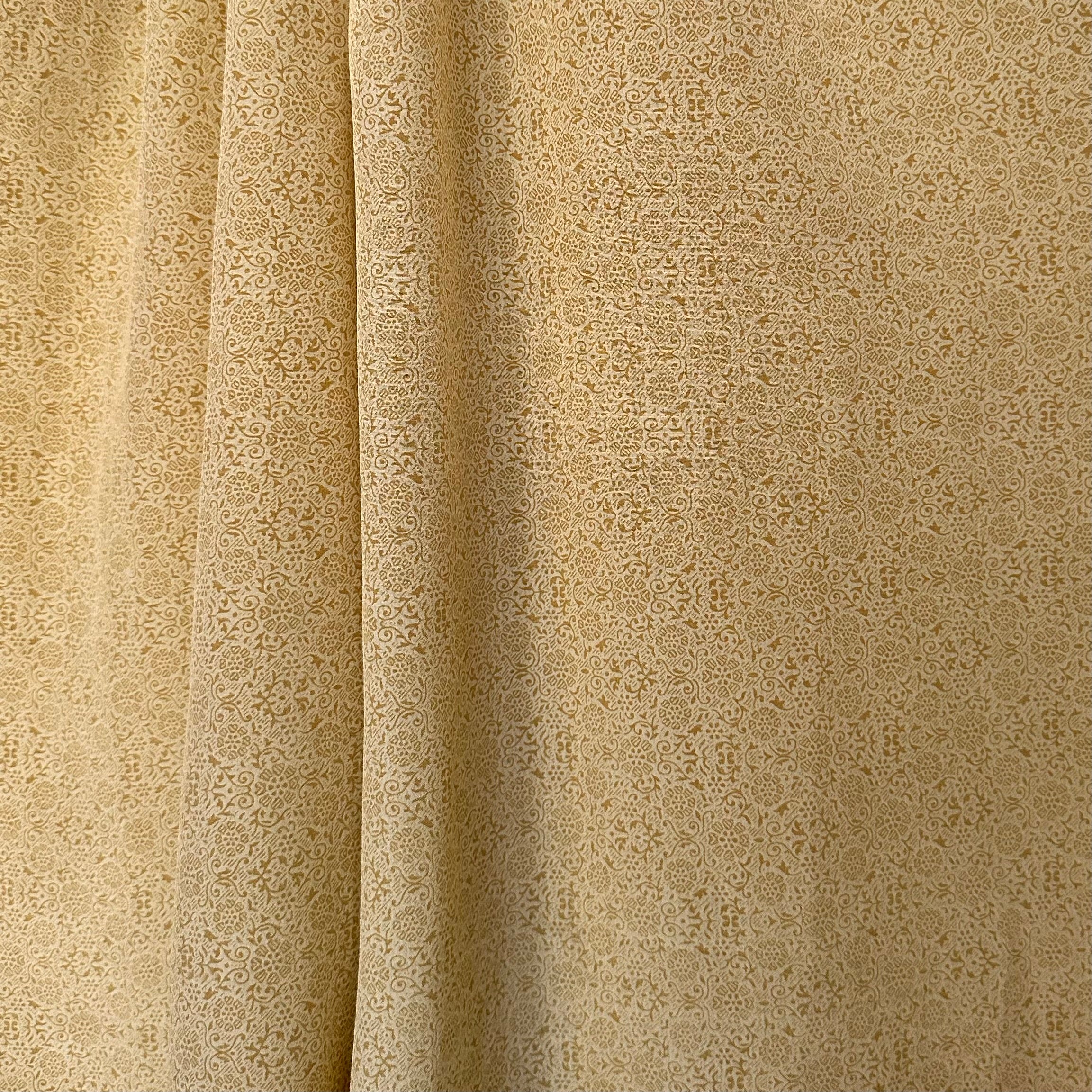 Intialainen silkkihaalari XS-L Bloomy Moon