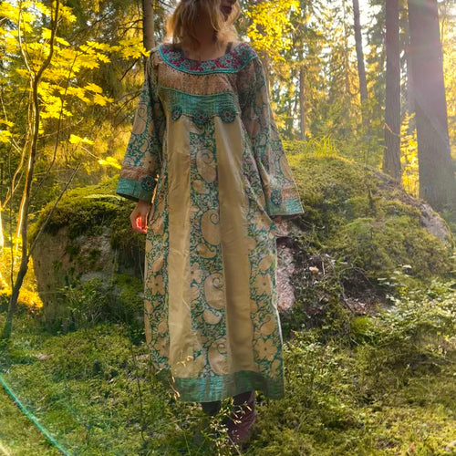 Intialainen mekko L Bloomy Moon
