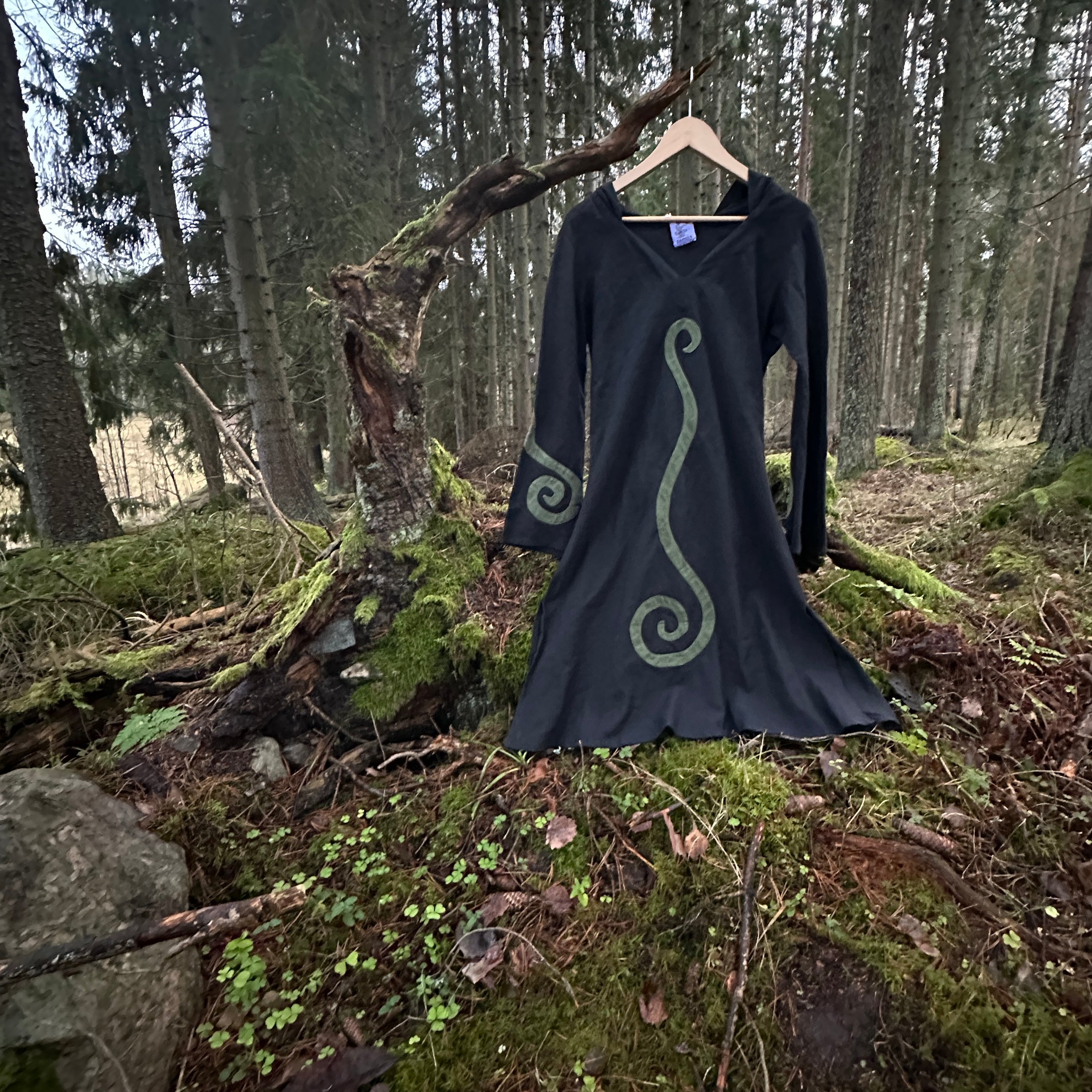 Zapata hiippahuppu mekko M Bloomy Moon