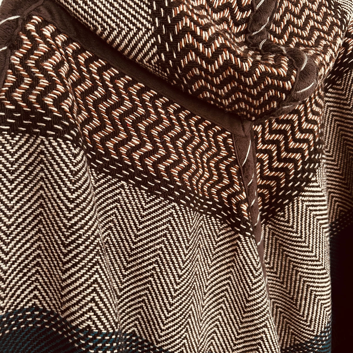 Hupullinen poncho