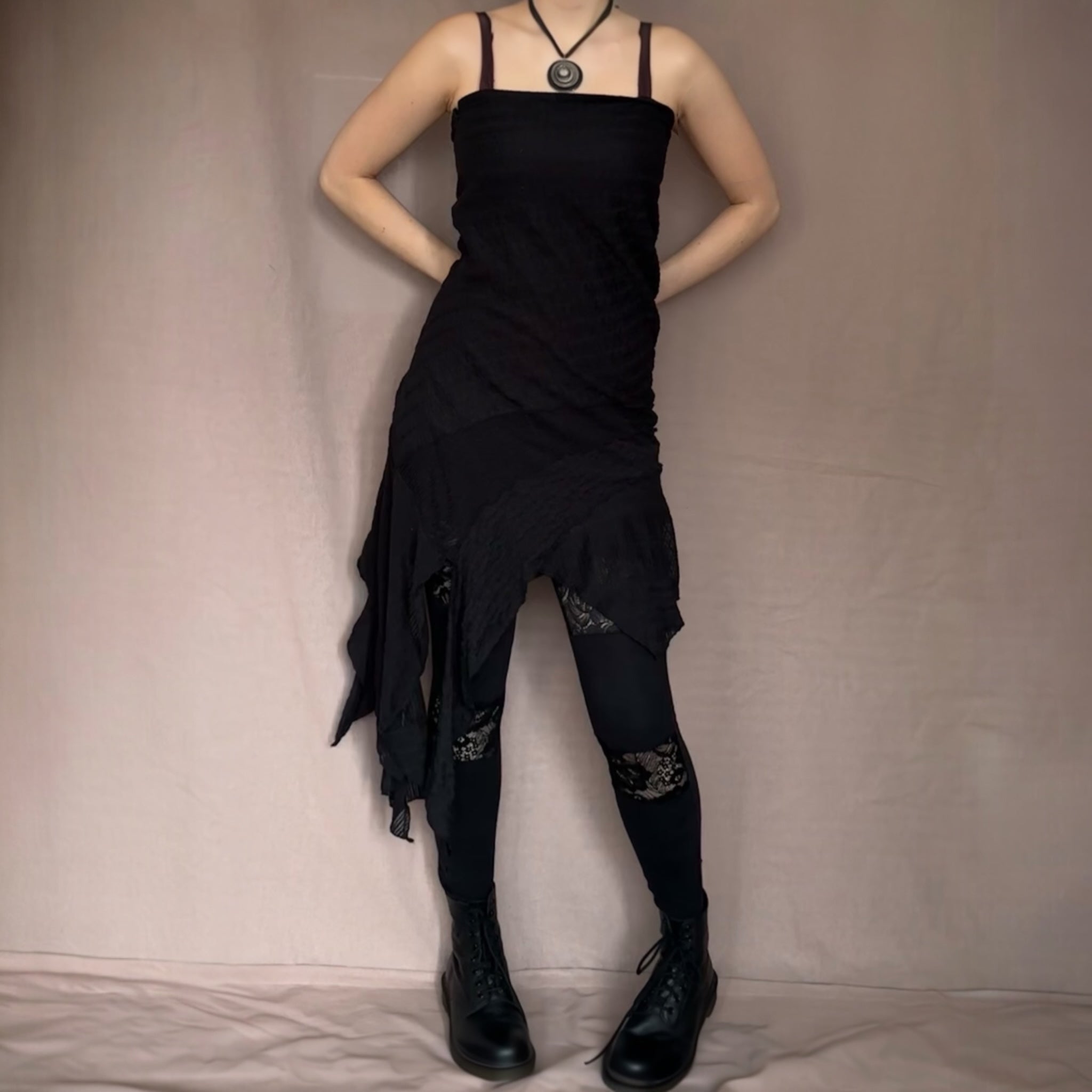 Urban Outfitters pitsimekko M/L Bloomy Moon