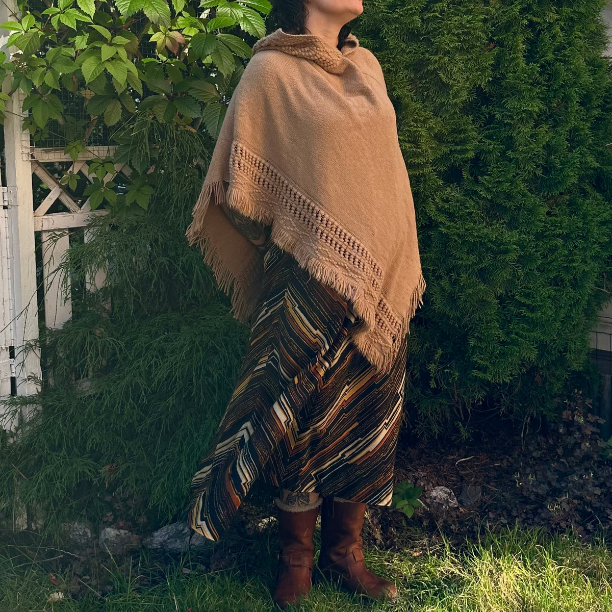 Hupullinen poncho