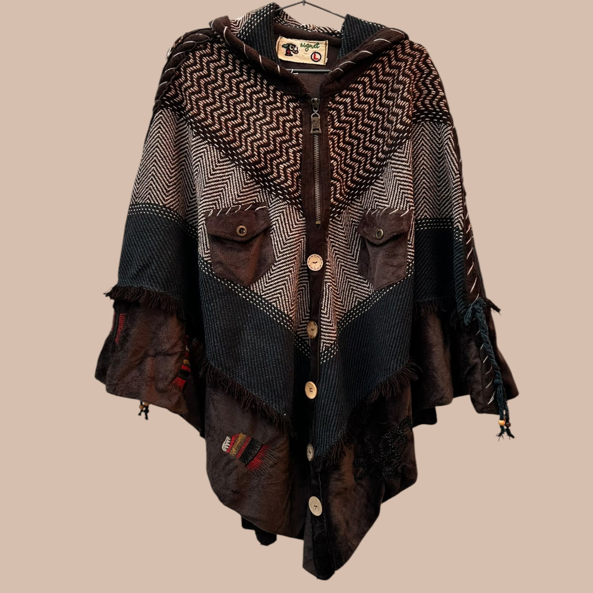 Hupullinen poncho