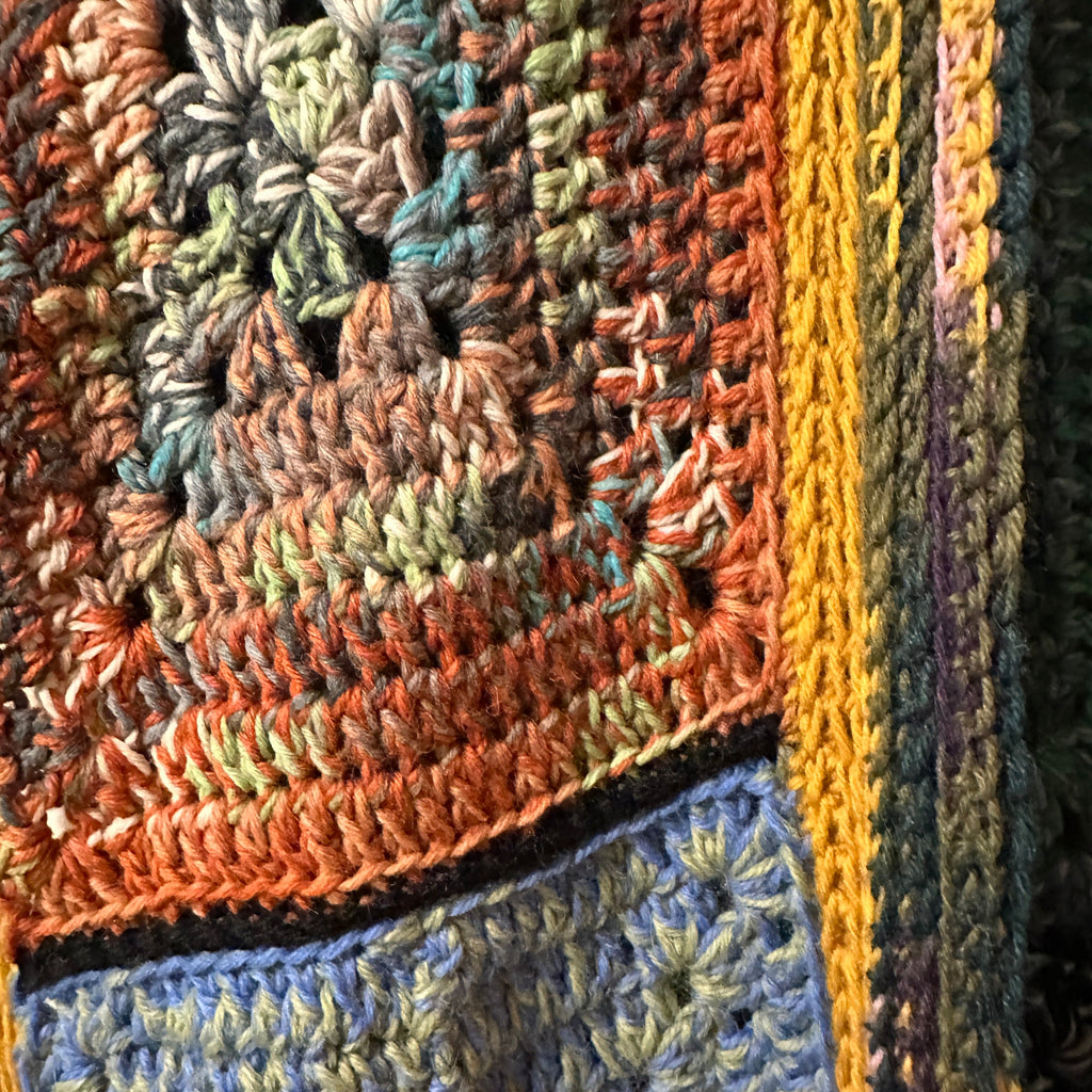 Handmade neuleliivi Bloomy Moon