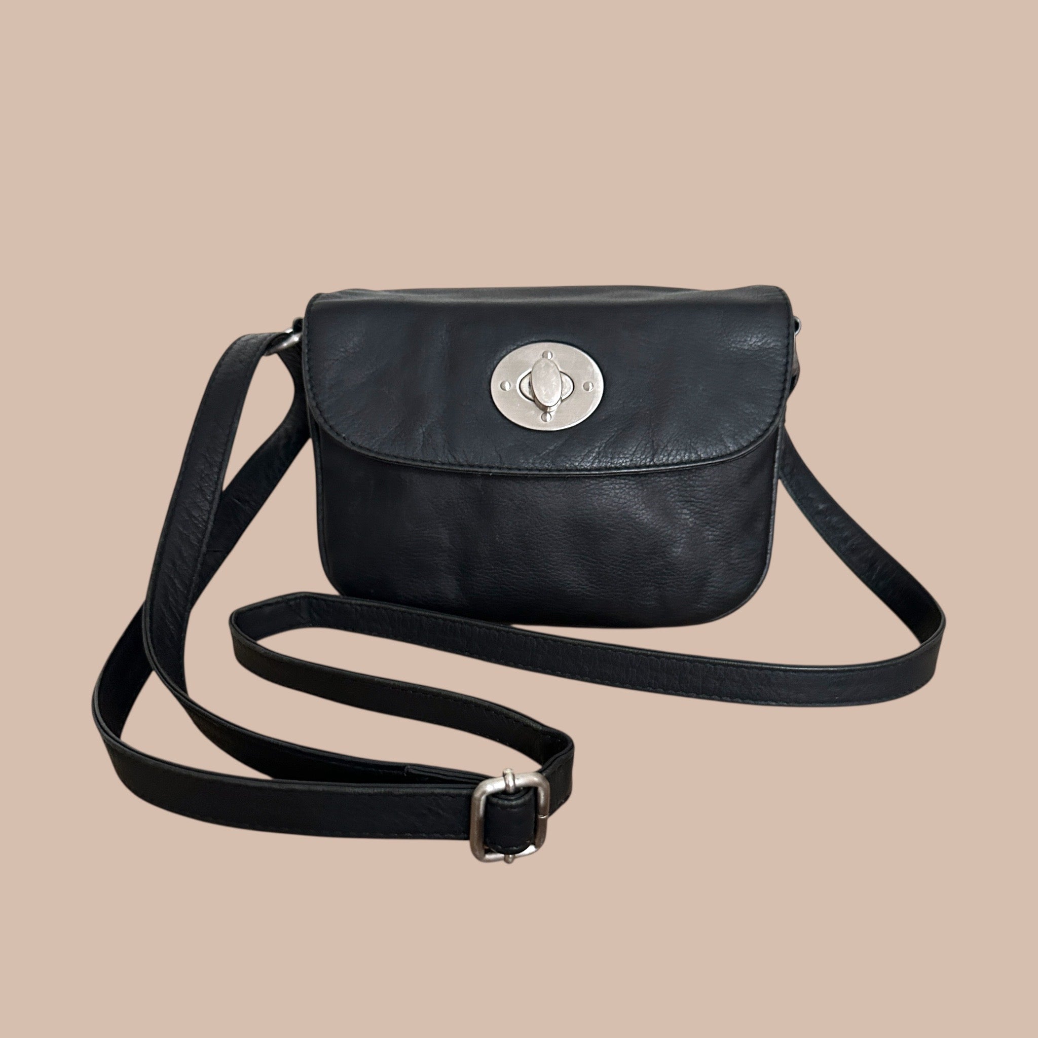 L.Credi nahkalaukku Bloomy Moon