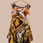 Epäsymmetrinen batiikkimekko M/L