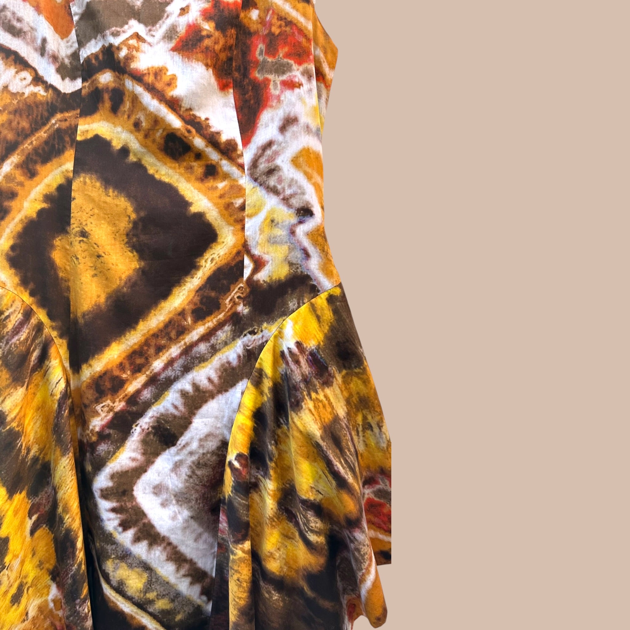 Epäsymmetrinen batiikkimekko M/L