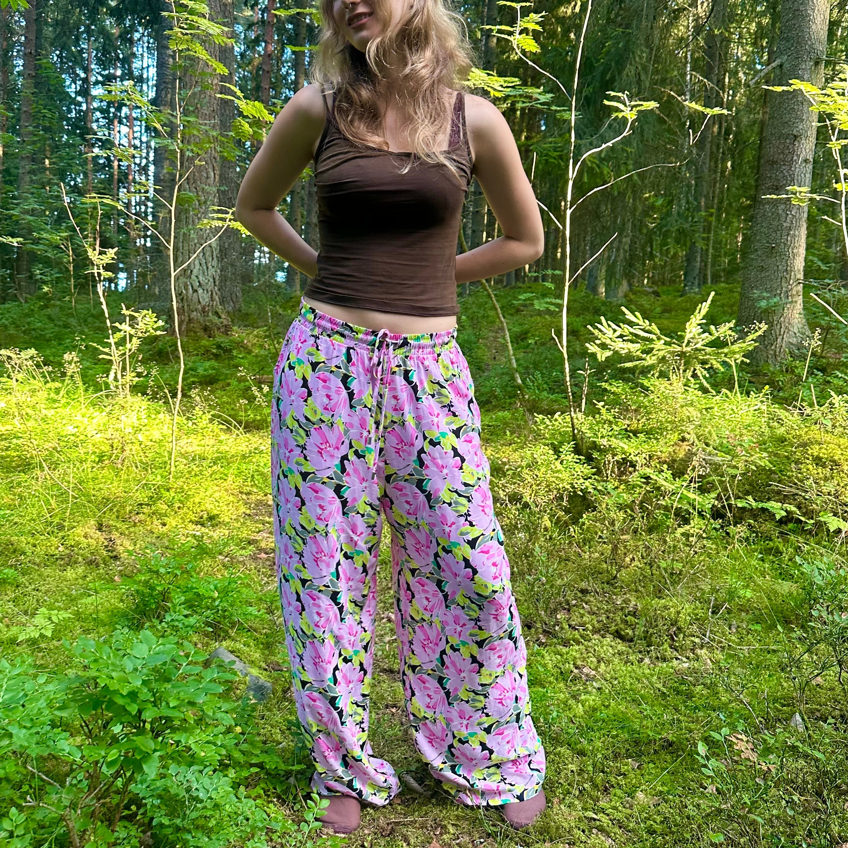Pola kukkahousut XL Bloomy Moon