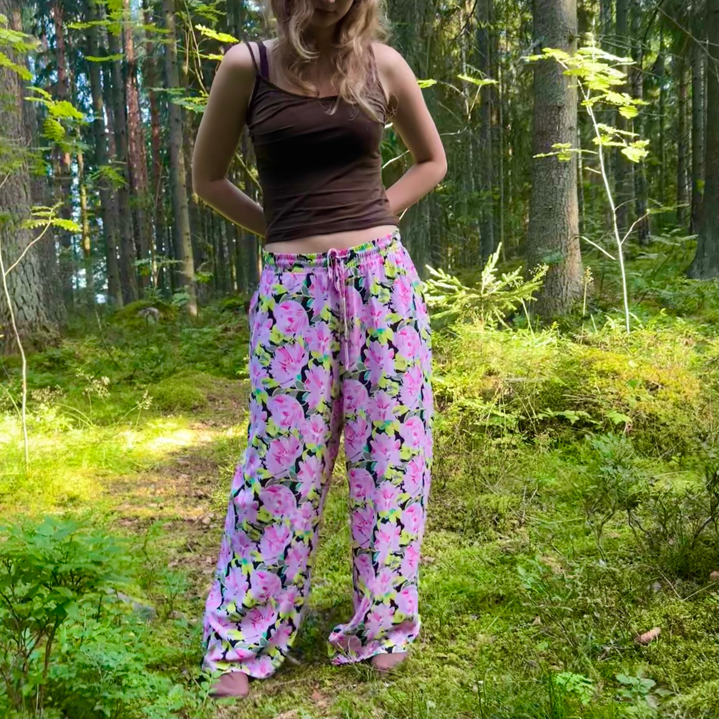 Pola kukkahousut XL Bloomy Moon