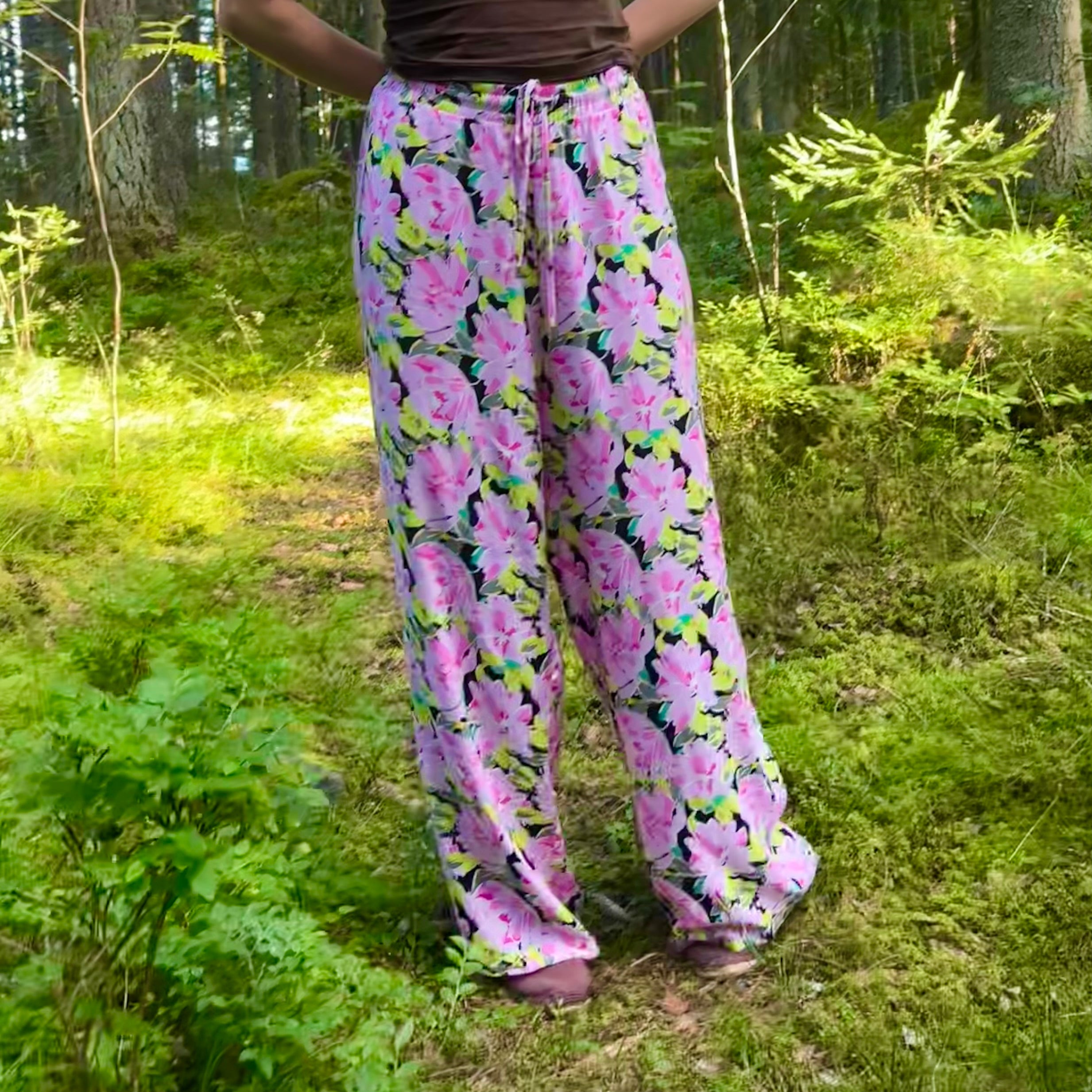Pola kukkahousut XL Bloomy Moon