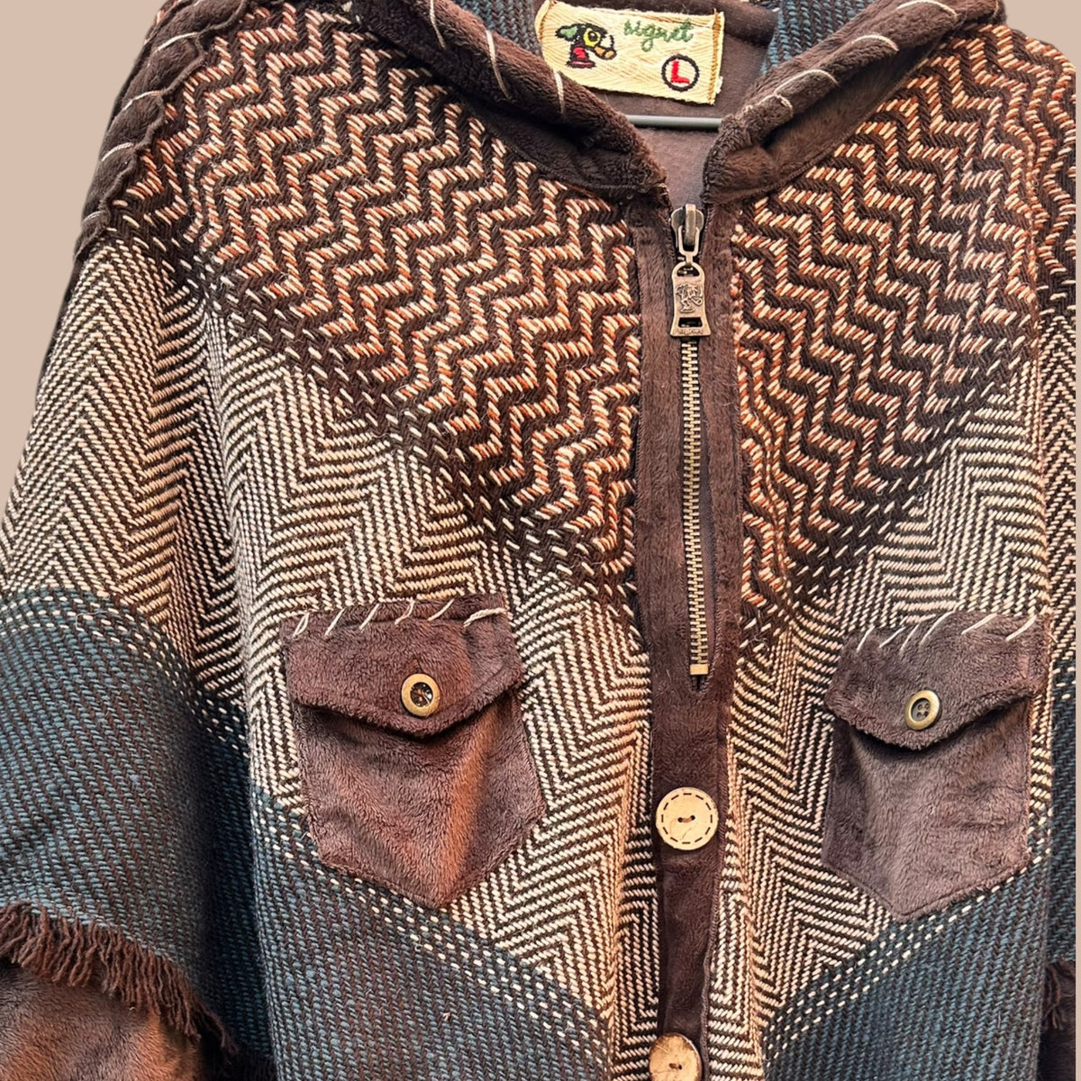 Hupullinen poncho