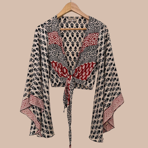 Kietasumallinen silkkipaita XS-L Bloomy Moon