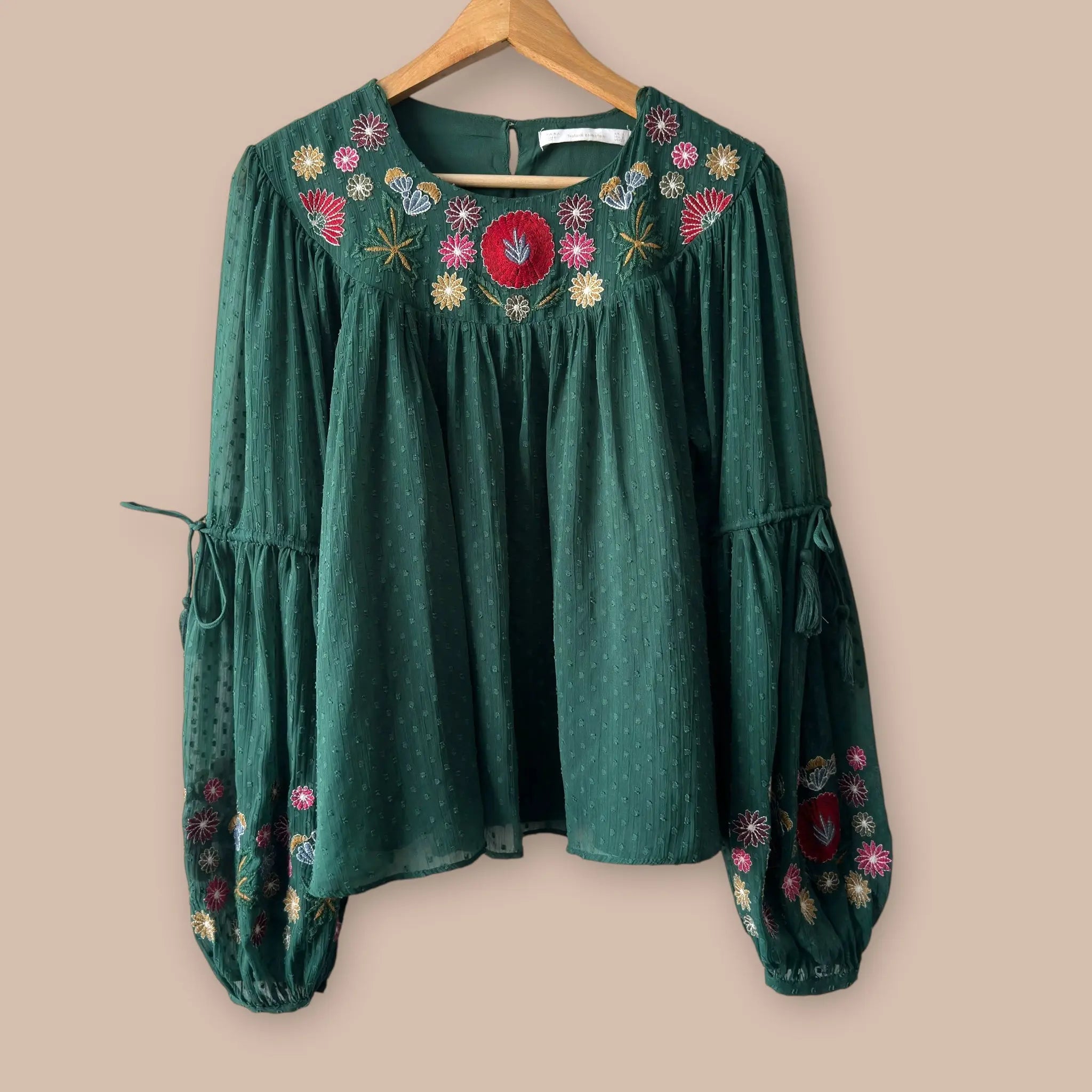 Zara kirjailtu paita S Bloomy Moon