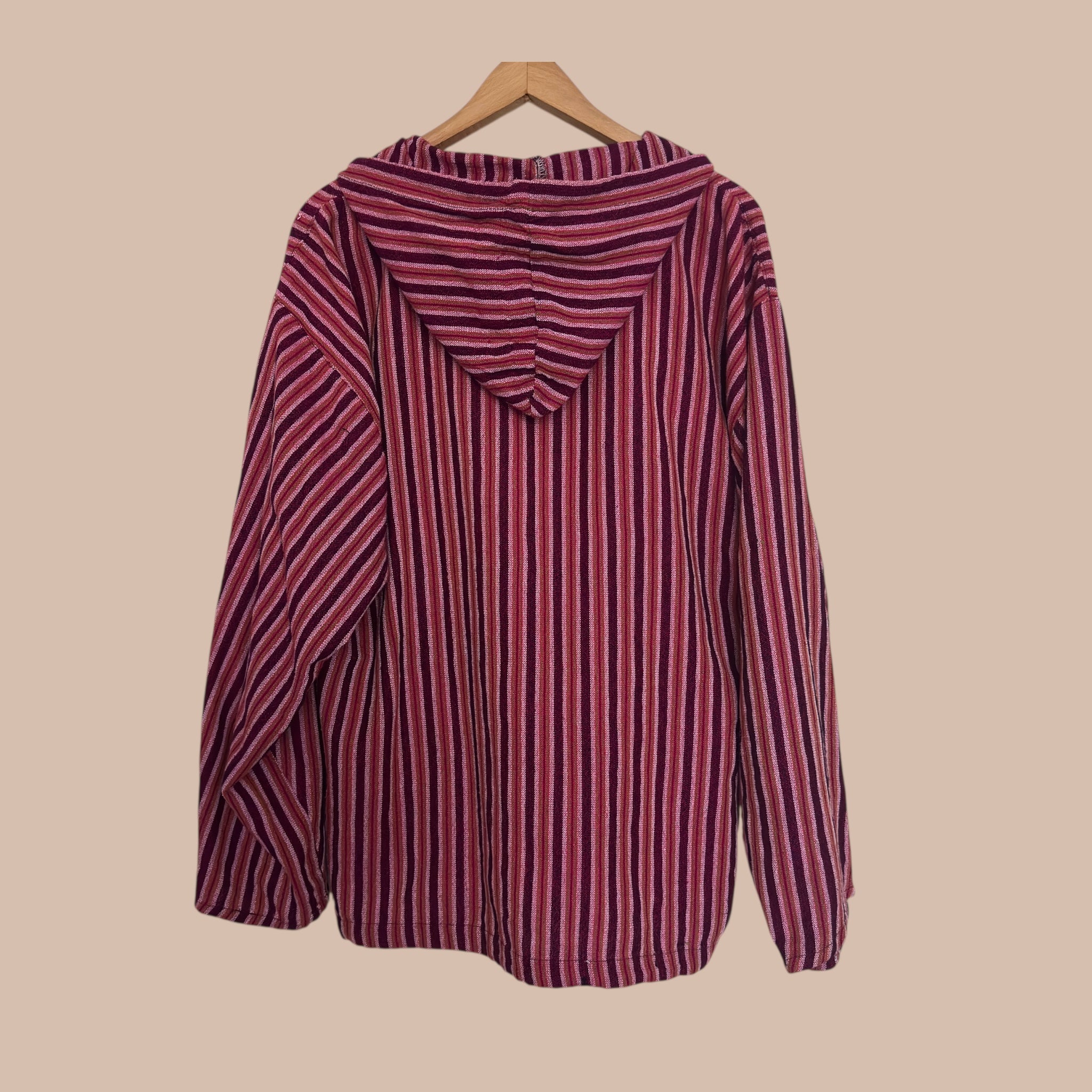 Raidallinen hippihuppari 44