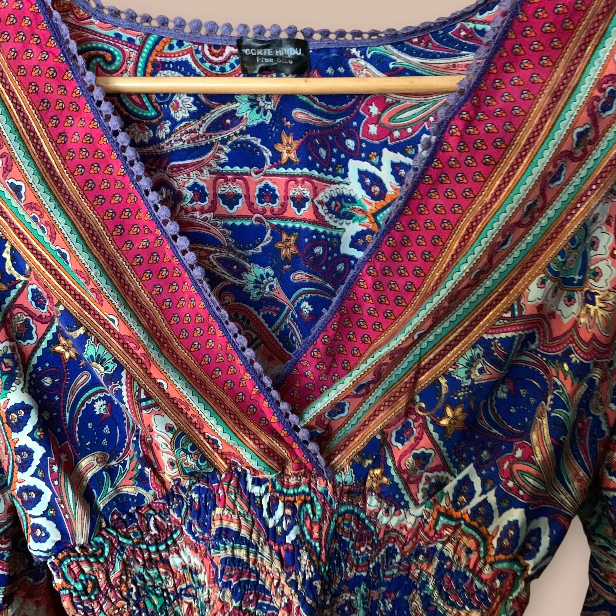 Corte Hindu silkkipaita (Freesize) Bloomy Moon