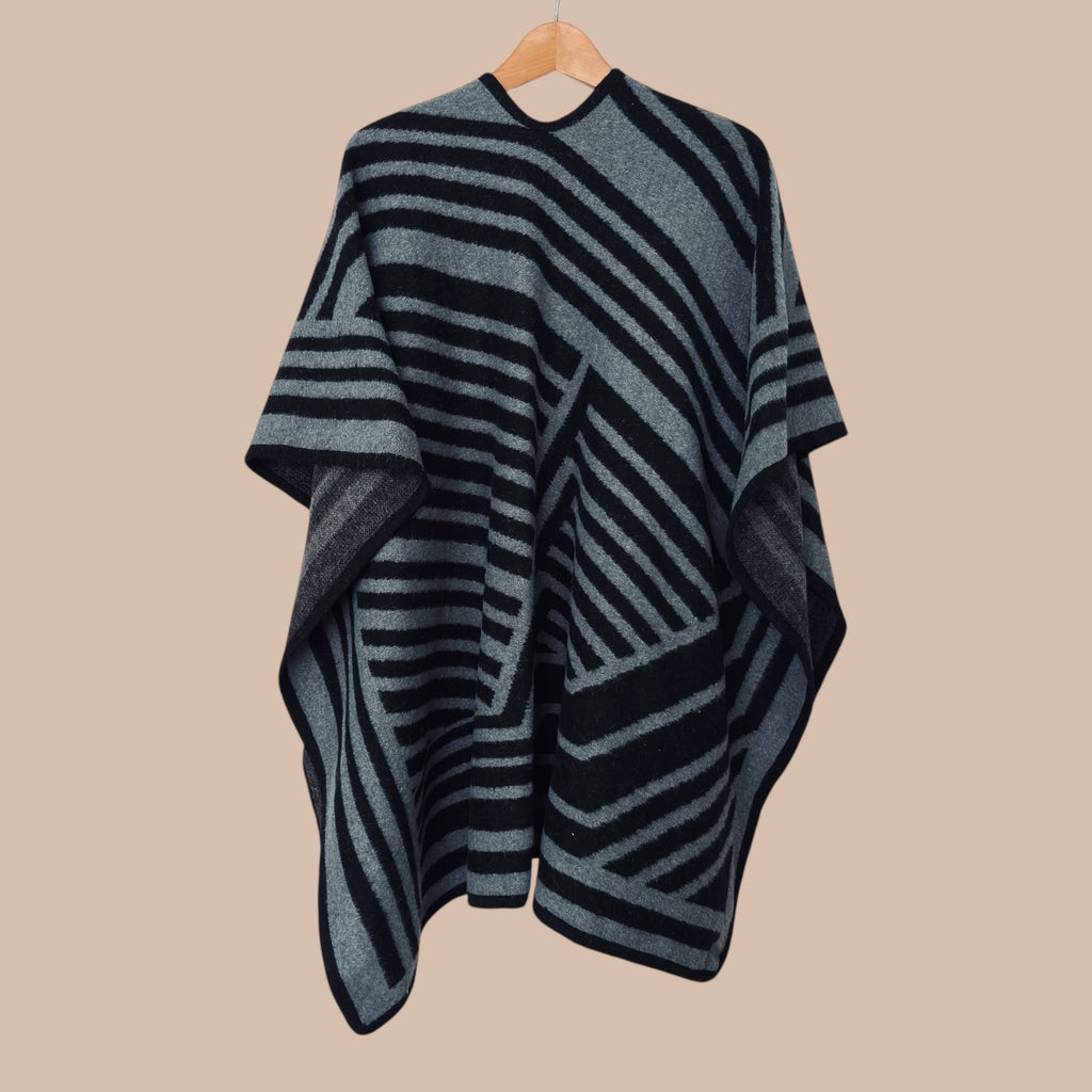 Villasekoite poncho