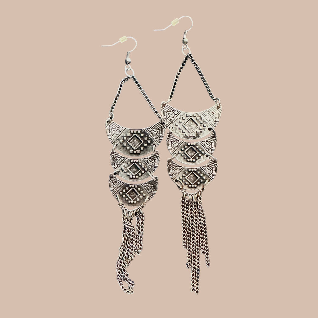 Hopean väriset roikkuvat korvikset Bloomy Moon