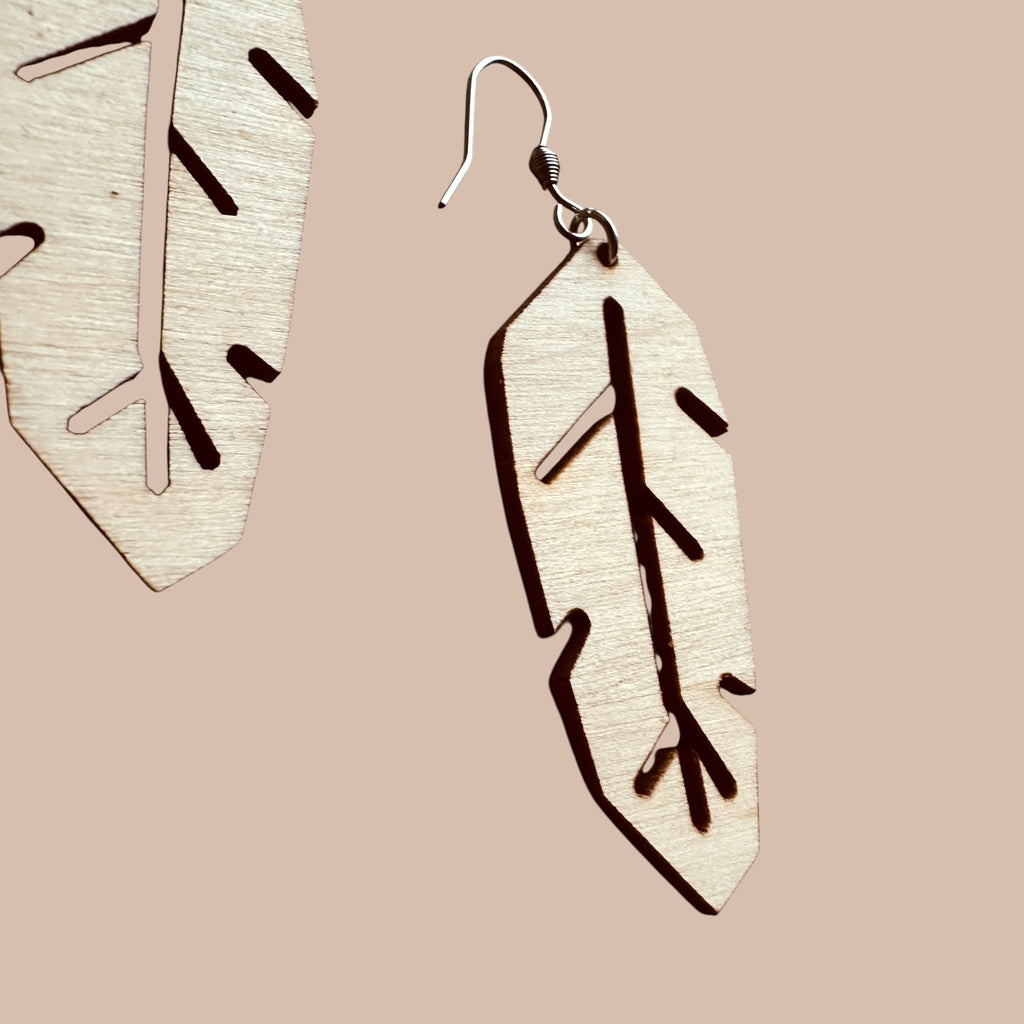 Samaskoru sulkakorvikset Bloomy Moon