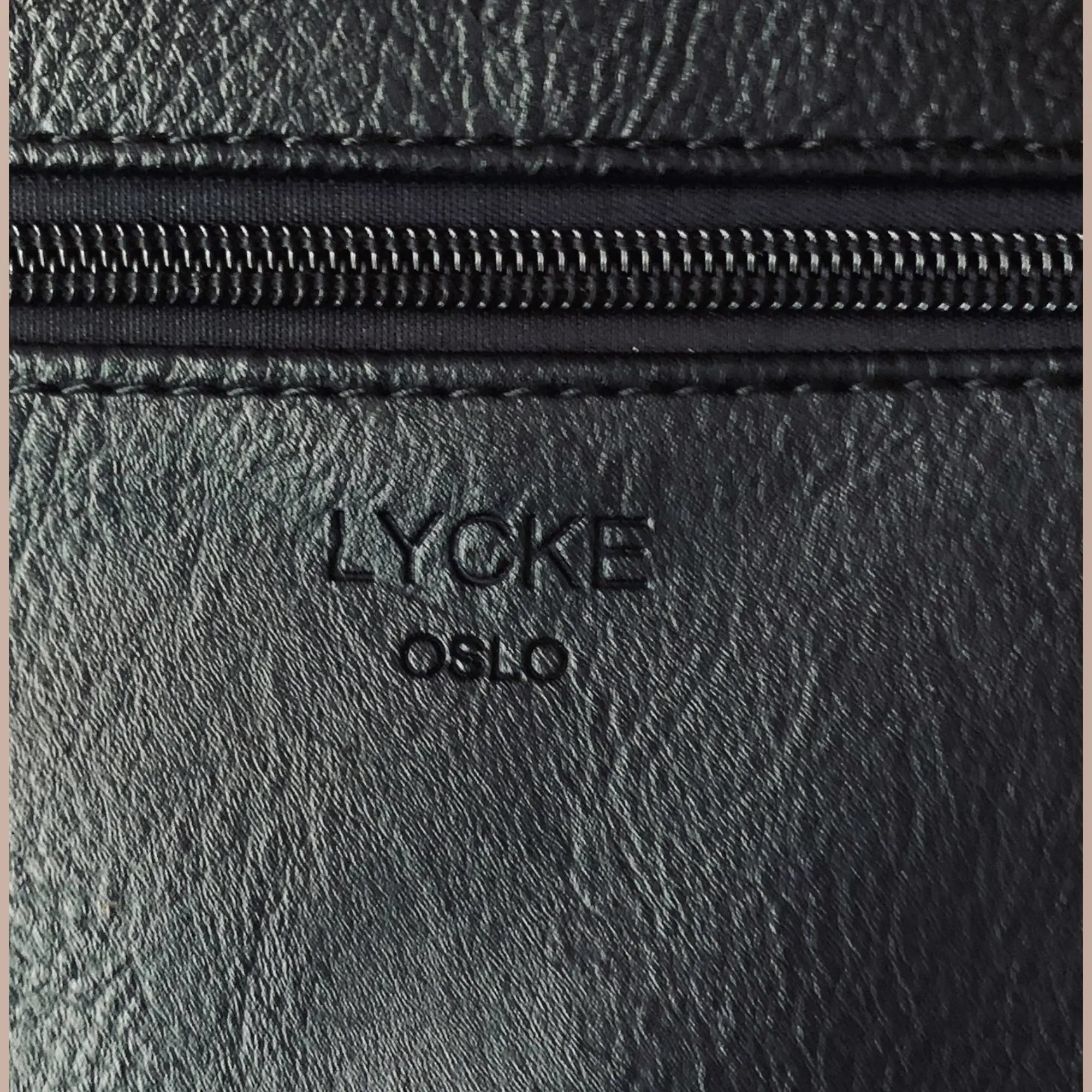 Lycke Oslo käsilaukku Bloomy Moon