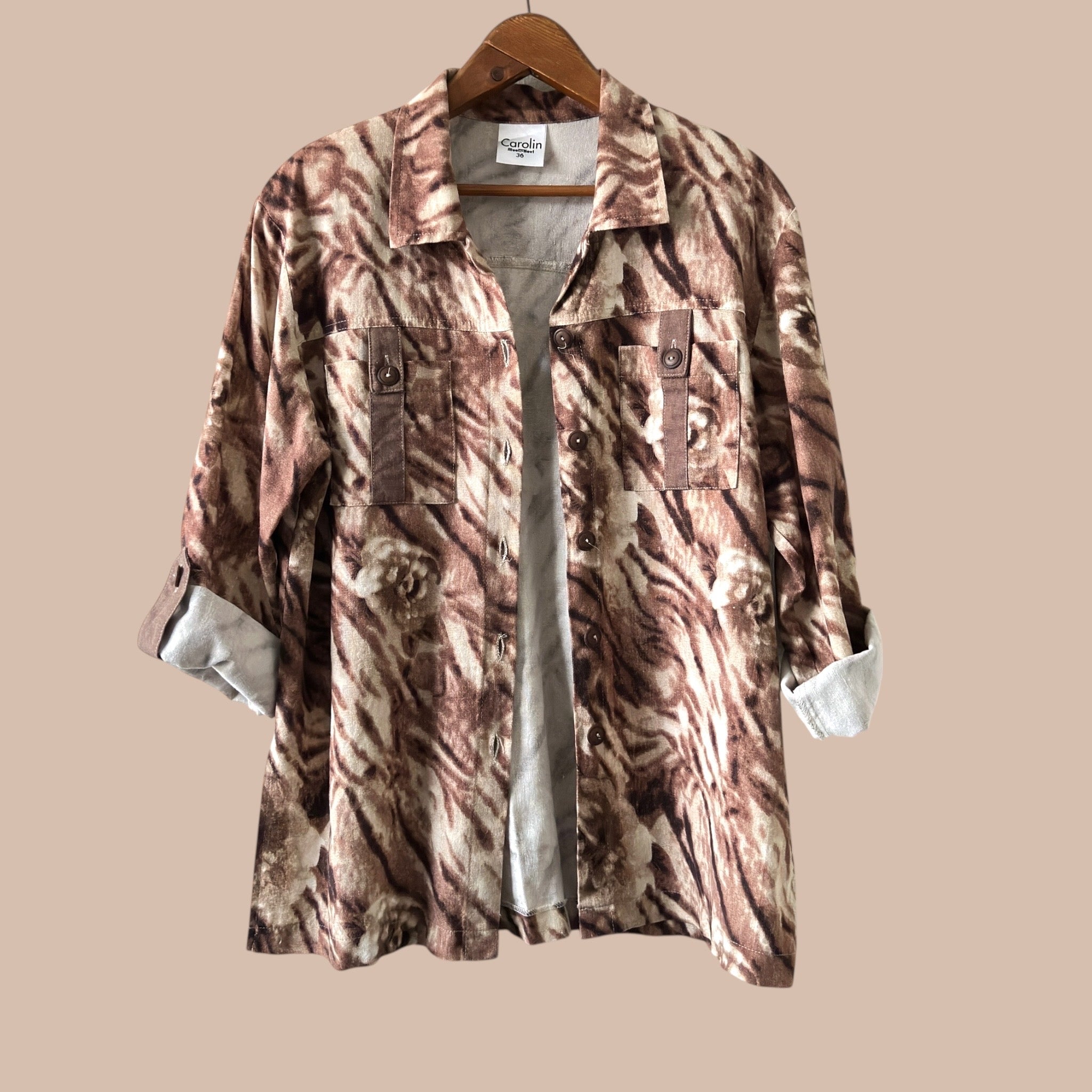 Carolin Muotihovi vintagepaita 36 Bloomy Moon